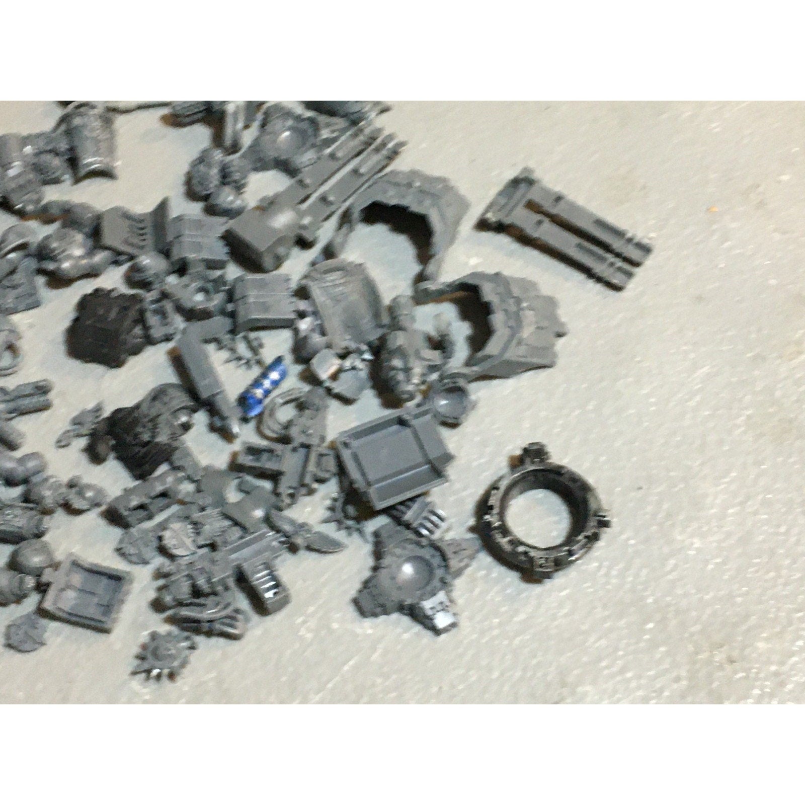 A26712 WARHAMMER 40K SPACE MARINES BITS LOT MIXED DREADNOUGHT DARK ANGELS OTHER