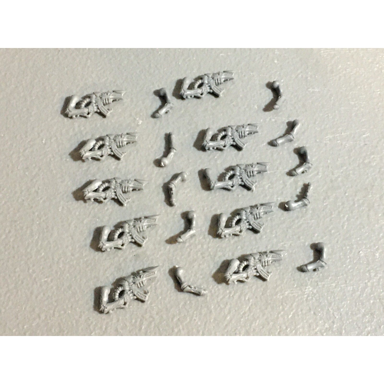 A23049 WARHAMMER 40K TYRANIDS BITS LOT FLESHBORERS TERMAGANTS GAMES WORKSHOP GW