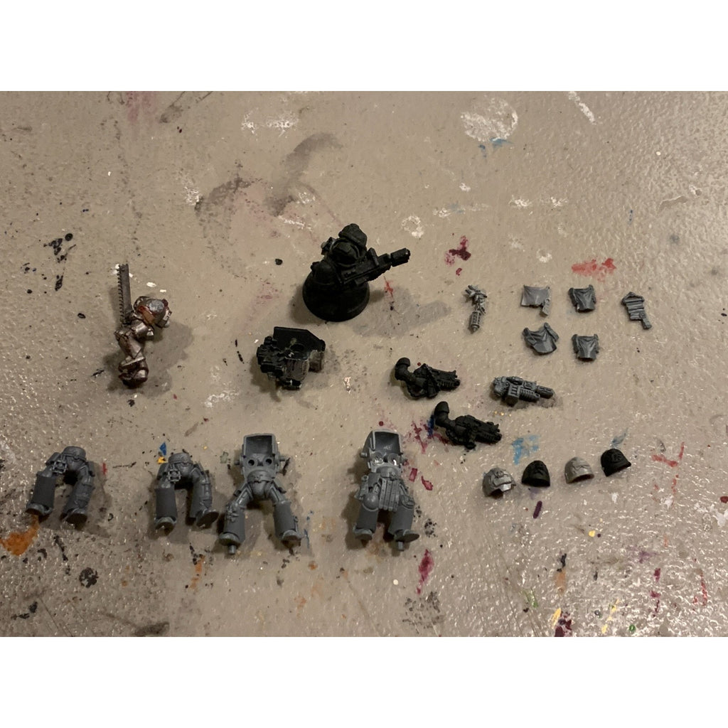 A23196 WARHAMMER 40K SPACE MARINES BLACK TEMPLARS INCOMPLETE BITS LOT ONE METAL