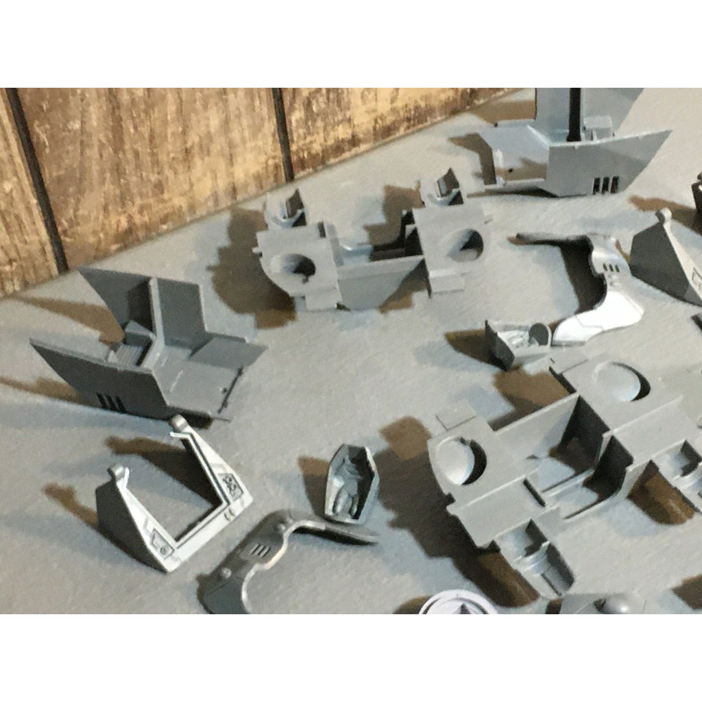 A24887 WARHAMMER 40K TANK BITS LOT ELDAR SPACE MARINES GW
