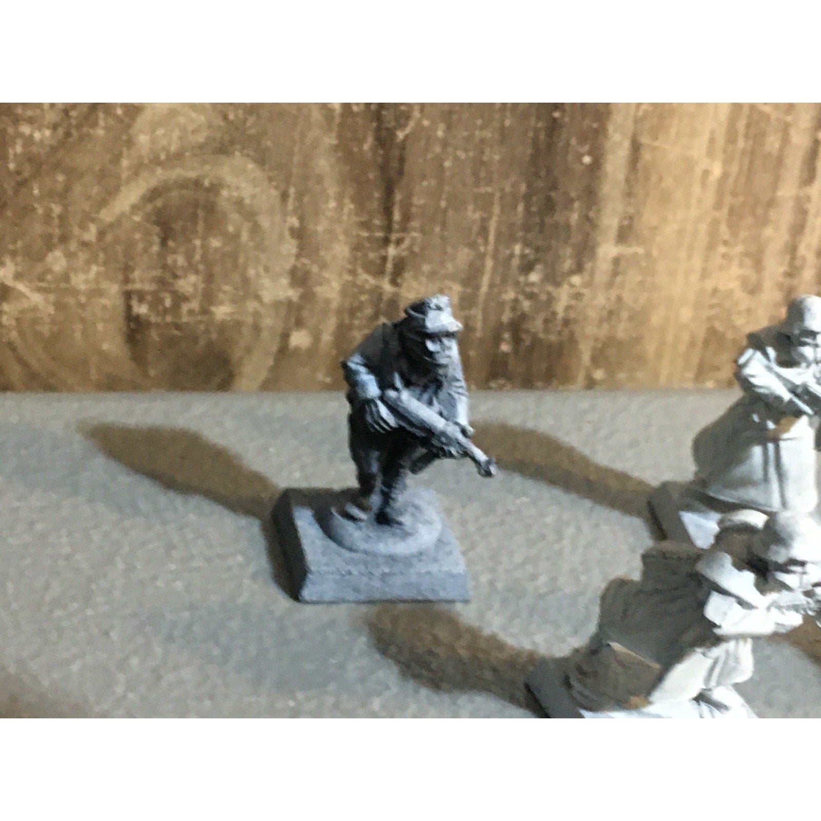 A30868 UNKNOWN METAL MINIATURES SOLDIERS INFANTRY WWII? WWI? TABLE TOP WAR GAMES