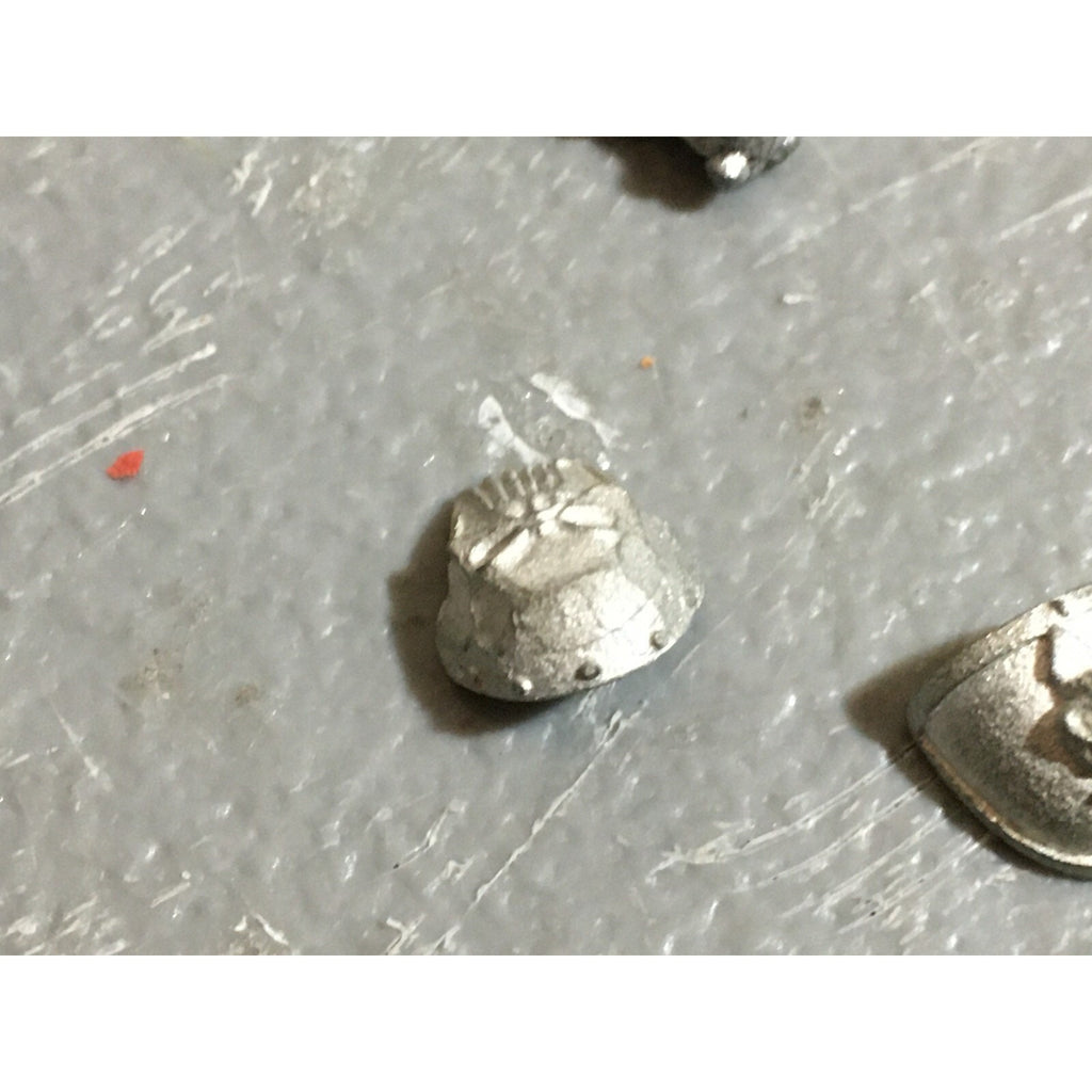 A21117 WARHAMMER 40K SPACE MARINES METAL OOP BITS LOT SHOULDER SCOUT CHAPLAIN