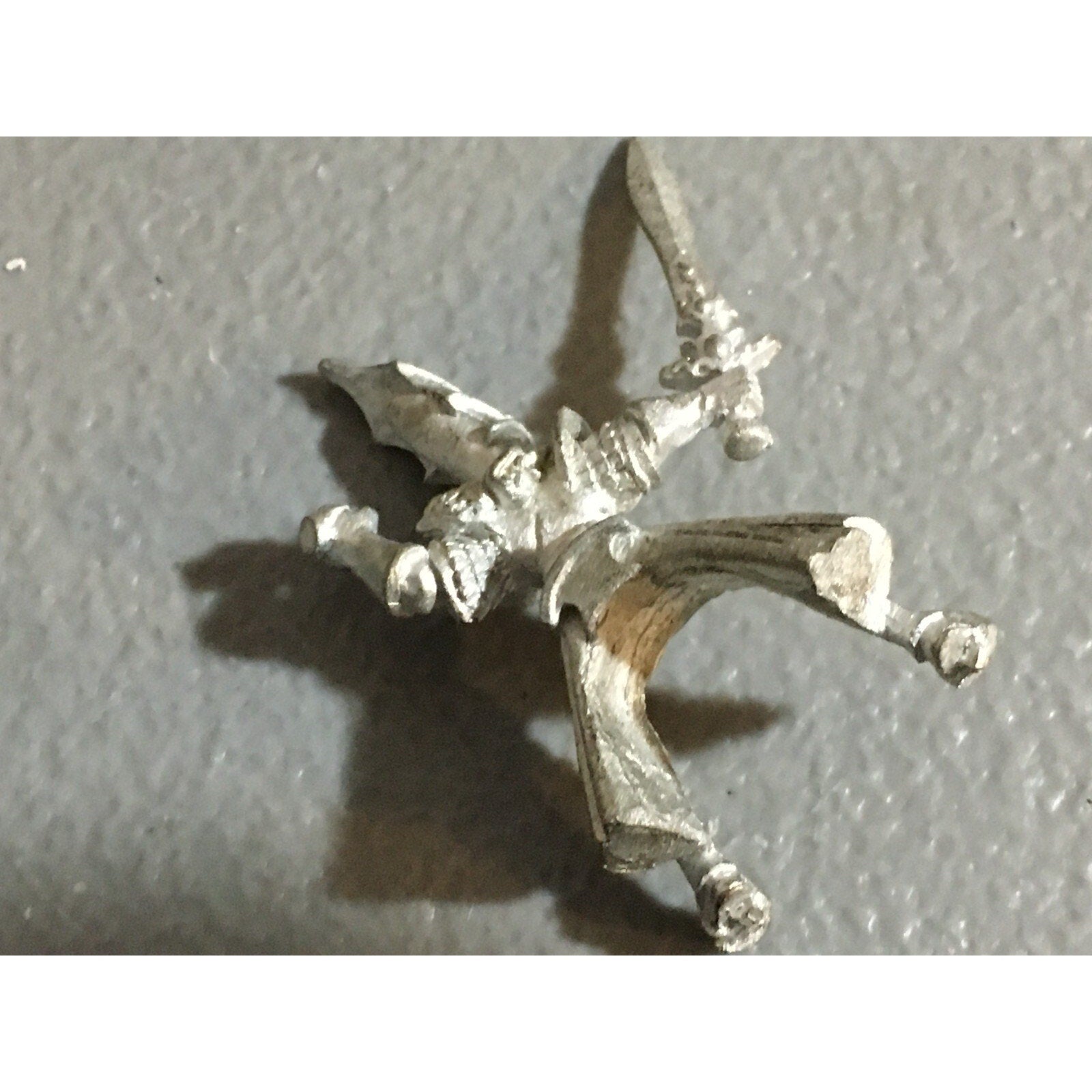 A23909 WARHAMMER FANTASY HIGH ELVES METAL MOUNTED HERO ARDATH NO SHIELD ALT HORS