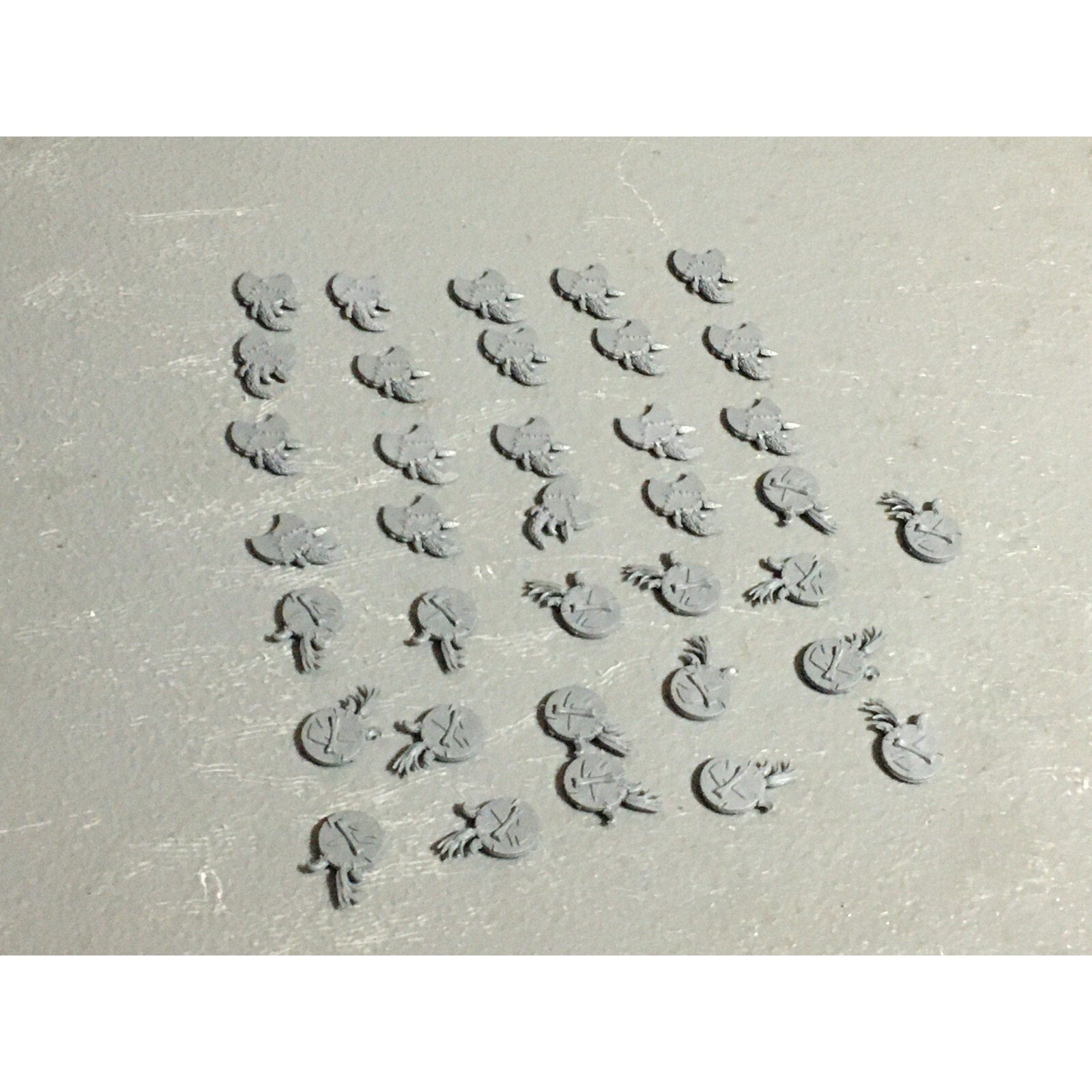 A22048 WARHAMMER FANTASY ORCS & GOBLINS BITS LOT WOLF RIDER SHIELDS GW