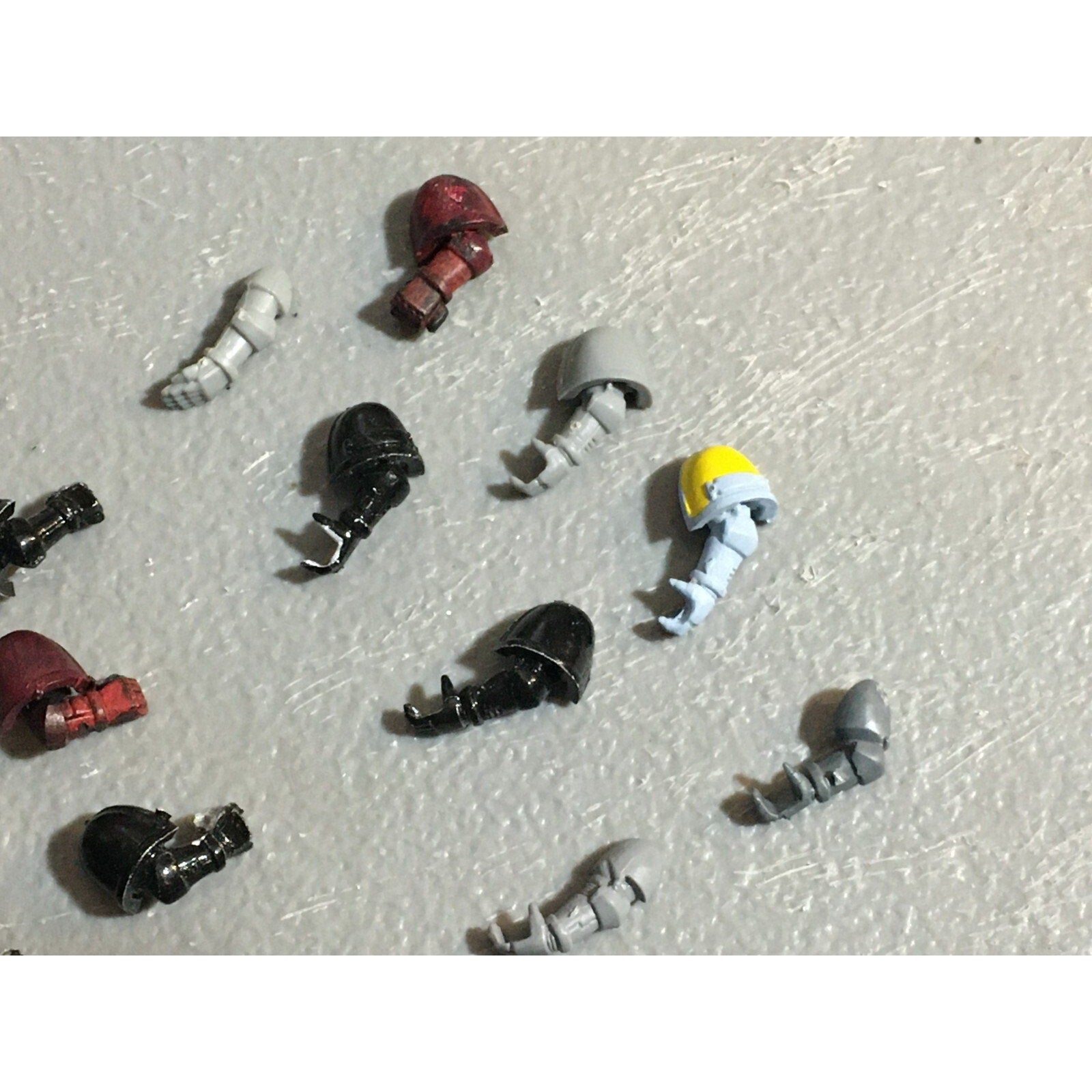 A22987 WARHAMMER 40K SPACE MARINES BITS LOT ARMS GW GAMES WORKSHOP
