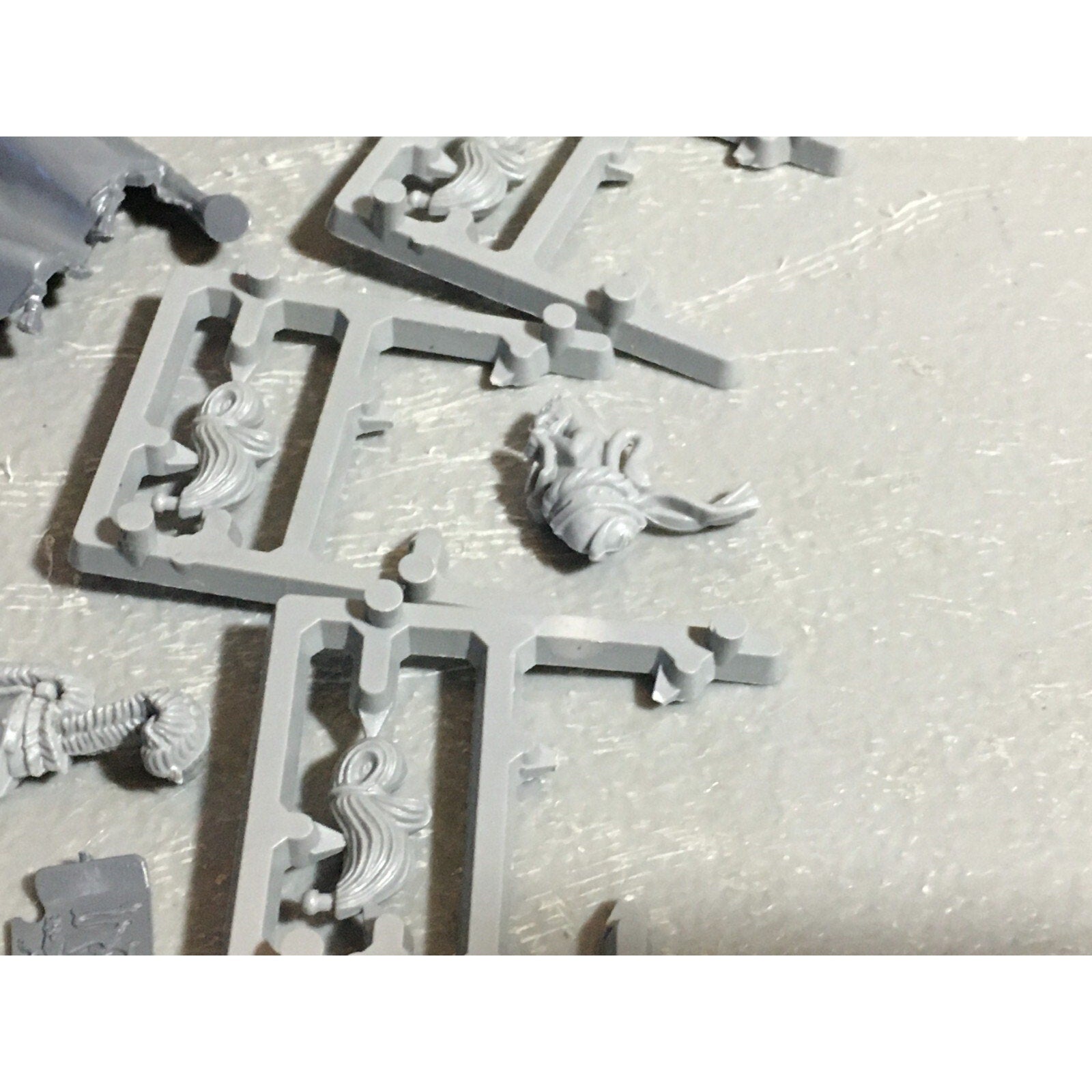 A22076 WARHAMMER FANTASY EMPIRE BITS LOT MIXED SHIELDS GAMES WORKSHOP GW