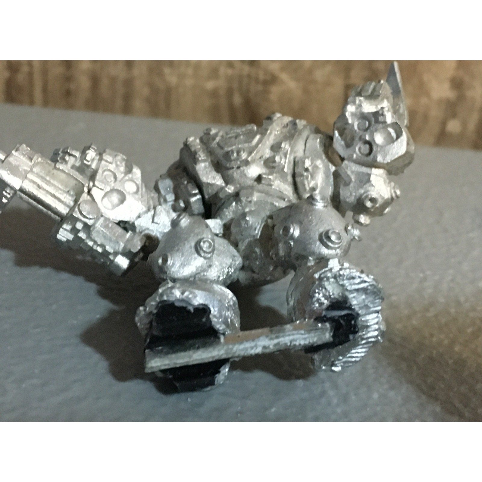 A30058 UNKNOWN METAL TABLE TOP SCI-FI POWER SUIT ARMOR SOLDIER WAR GAMES METAL
