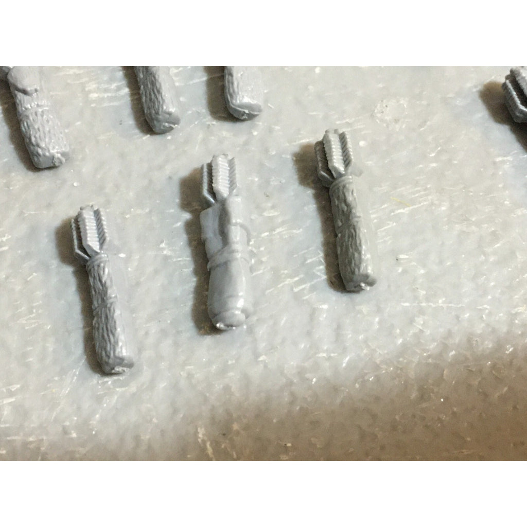 A23433 WARHAMMER FANTASY ORCS & GOBLINS BITS LOT GOBLIN QUIVERS SHIELDS HEADS GW