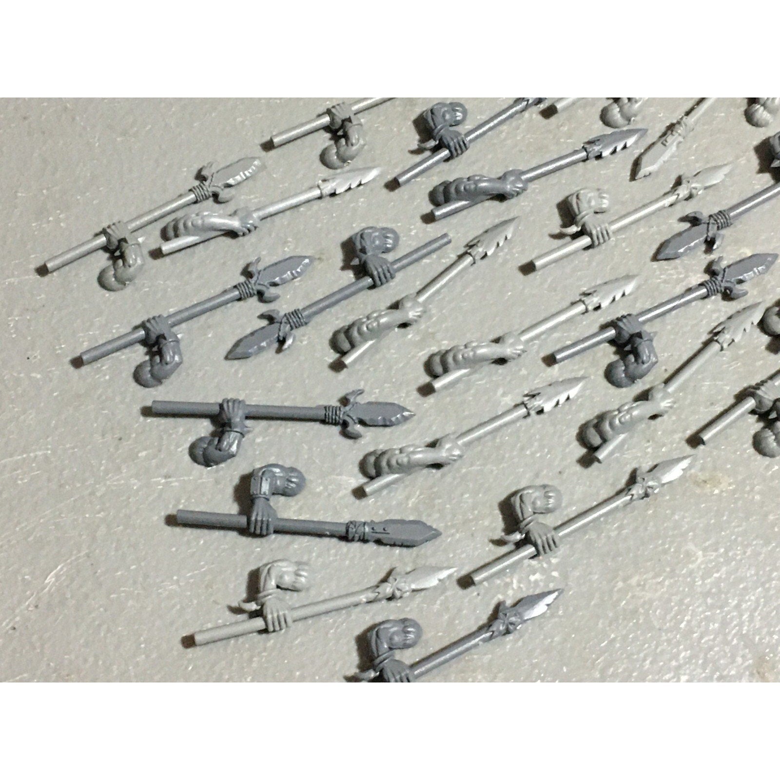 A22609 WARHAMMER FANTASY ORCS & GOBLINS BITS LOT ORC BOYZ SPEARS GAMES WORKSHOP