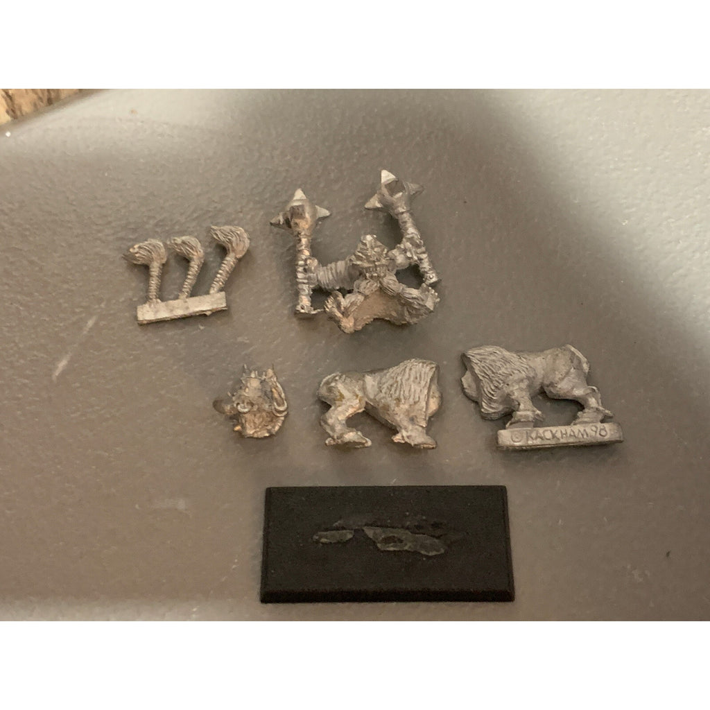 A10474 RACKHAM CONFRONTATION METAL OOP BOOR ON RAZORBACK DWARF