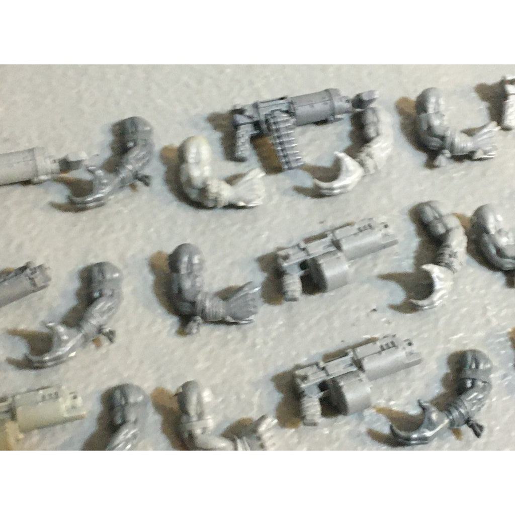 A33023 WARHAMMER 40K SPACE ORKS BITS LOT SHOOTAS ARMS GW GAMES WORKSHOP
