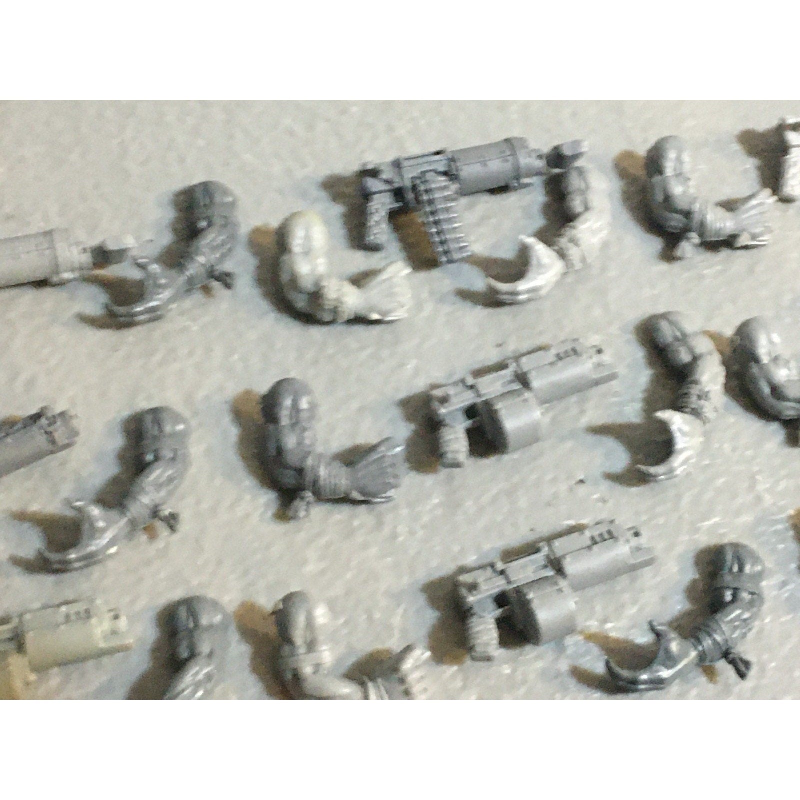 A33023 WARHAMMER 40K SPACE ORKS BITS LOT SHOOTAS ARMS GW GAMES WORKSHOP