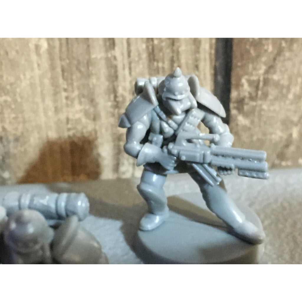 A30061 UNKNOWN TABLE TOP SCI-FI POWER ARMOR SOLDIERS 10 PK WAR GAMES