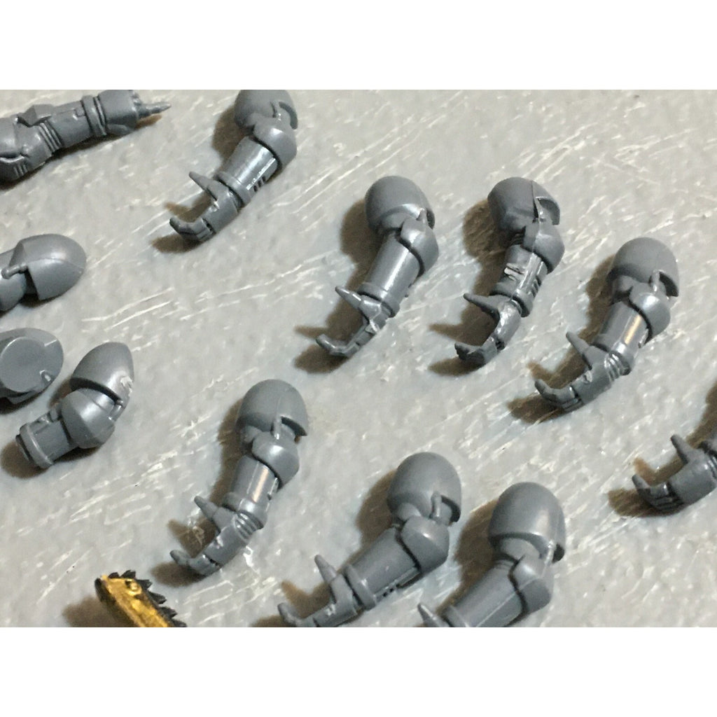 A23259 WARHAMMER 40K SPACE MARINES BITS LOT ARMS GAMES WORKSHOP GW