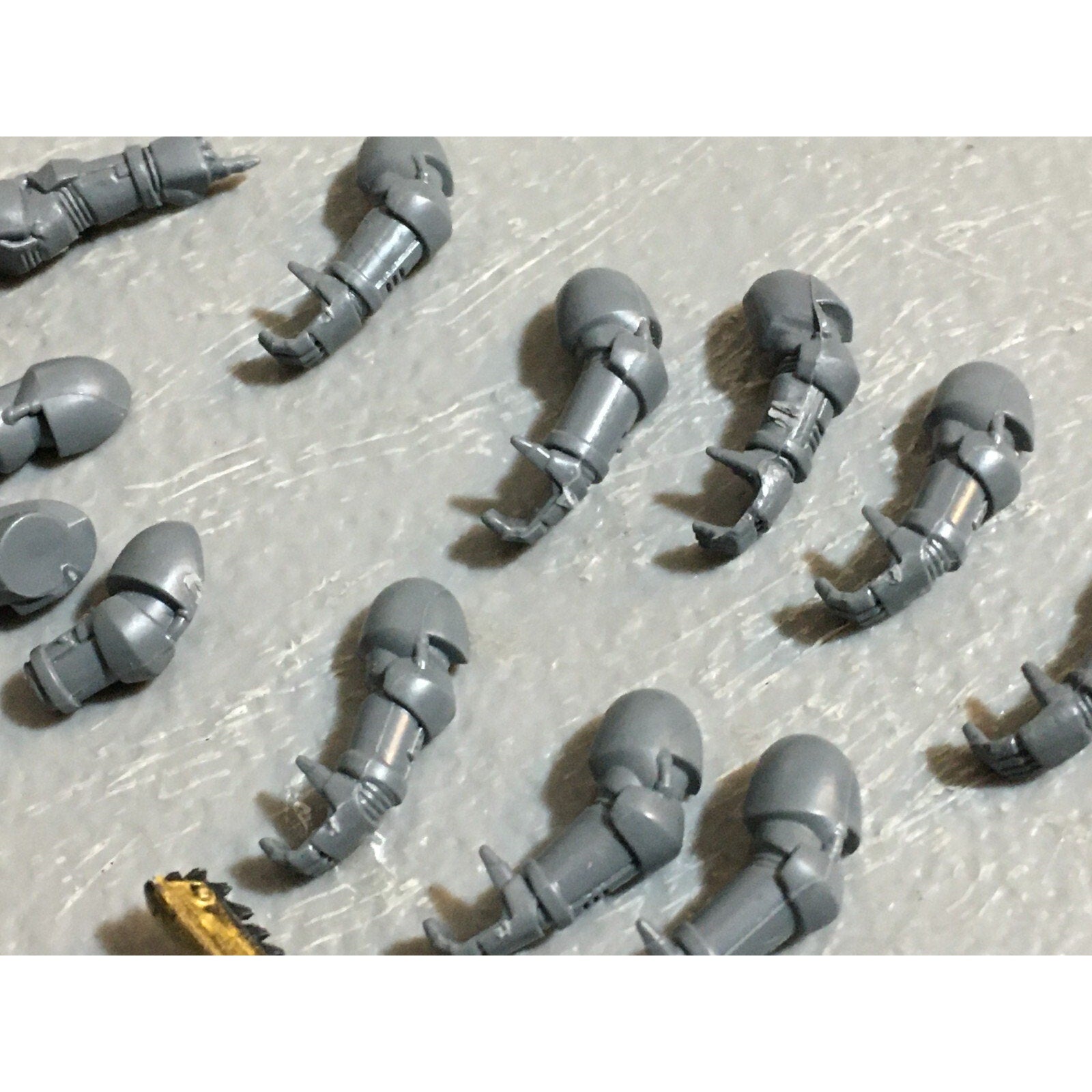 A23259 WARHAMMER 40K SPACE MARINES BITS LOT ARMS GAMES WORKSHOP GW