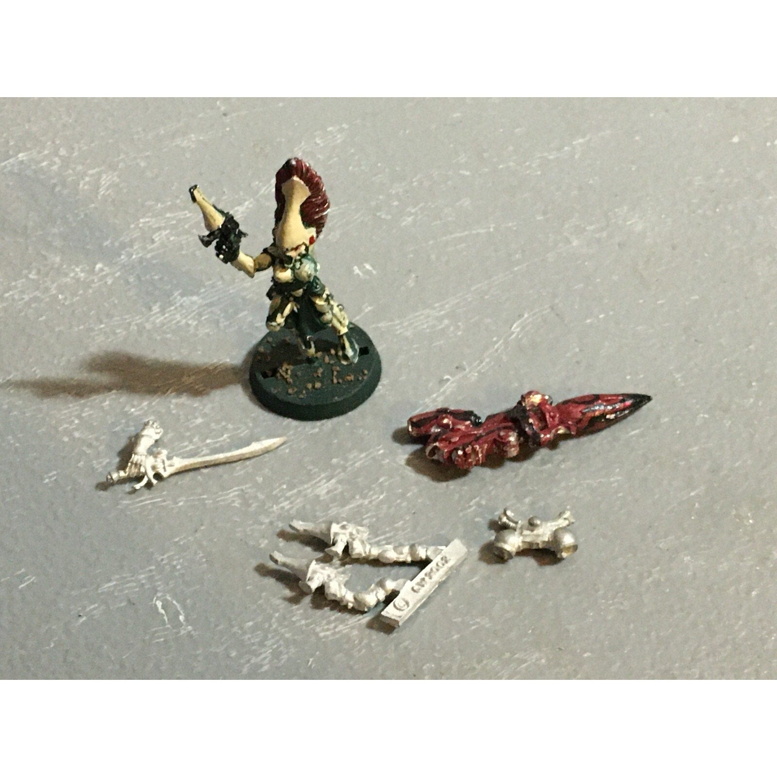 A21008 WARHAMMER 40K METAL ELDAR CRAFTWORLDS BITS LOT PISTOL BANSHEE WEAPON