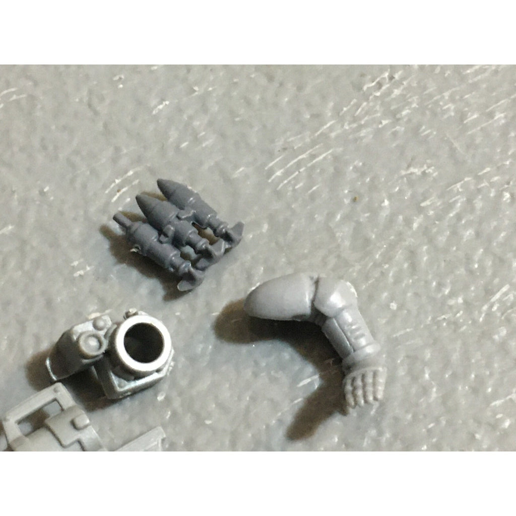 A23087 WARHAMMER 40K SPACE MARINES BITS LOT MISSILE LAUNCHERS GAMES WORKSHOP GW