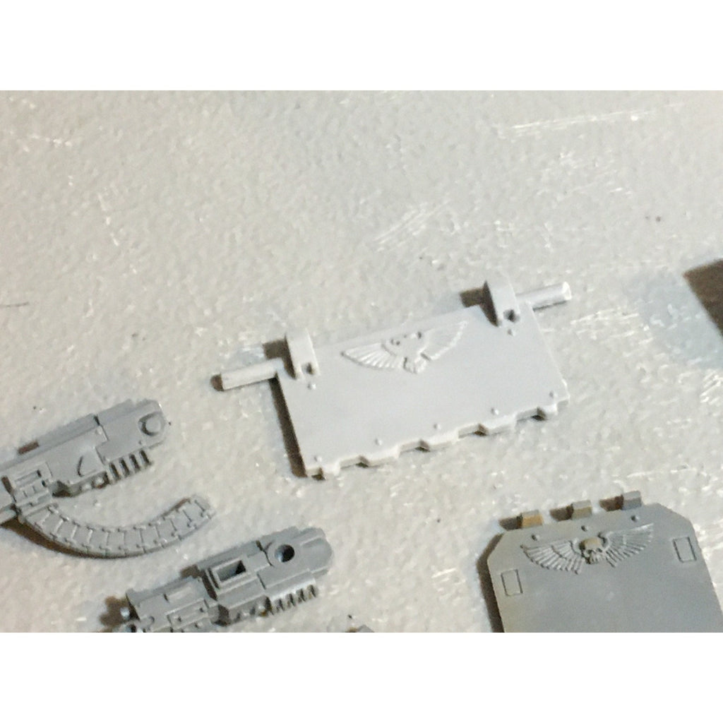 A24519 WARHAMMER 40K SPACE MARINES BITS LOT TANK RHINO RAZORBACK LAND RAIDER