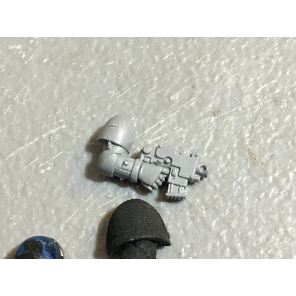 A23265 WARHAMMER 40K SPACE MARINES BITS LOT MIXED HEAVY BACKPACK MISSILE GW