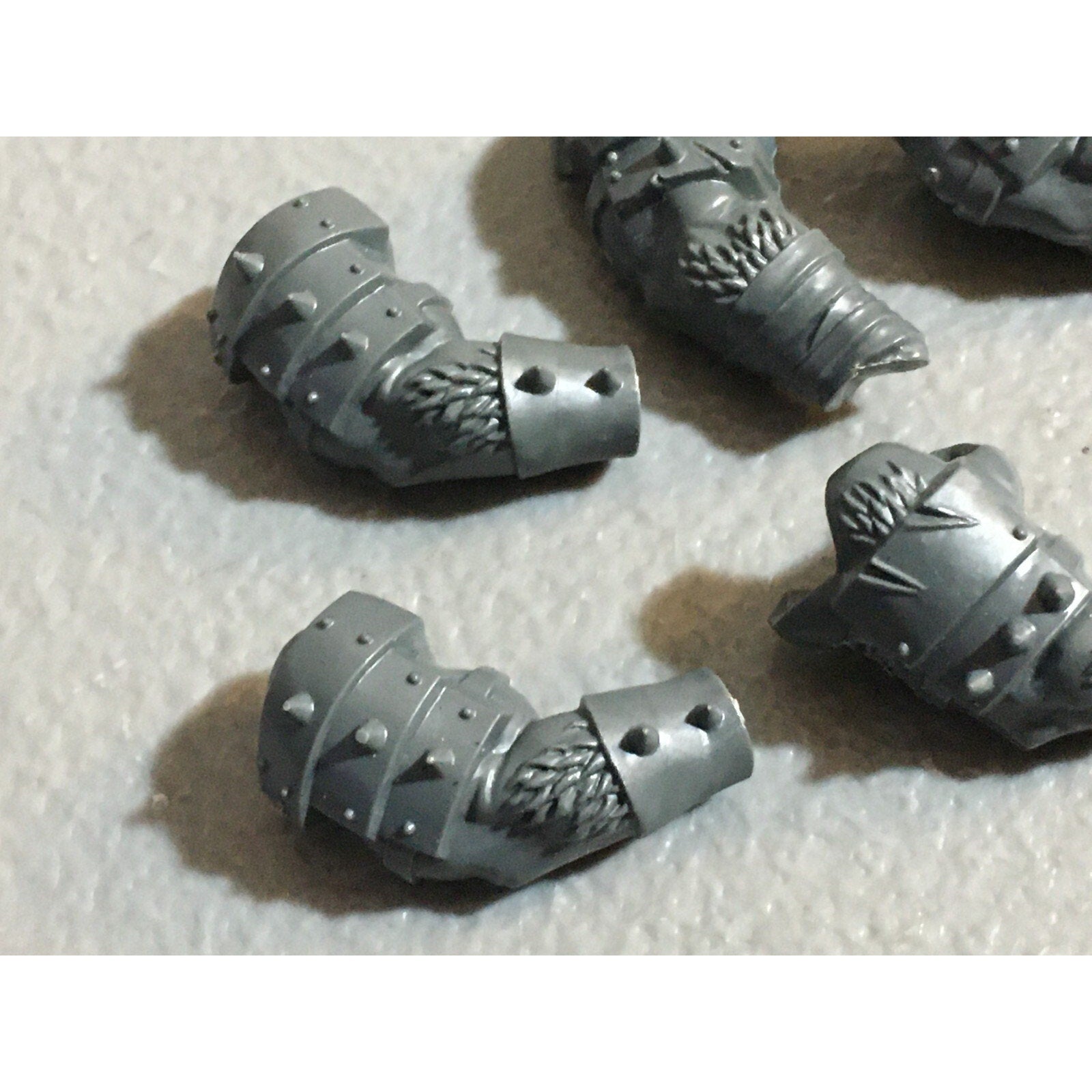 A23167 WARHAMMER FANTASY CHAOS BEASTMEN BITS LOT MINOTAUR ARMS GW GAMES WORKSHOP
