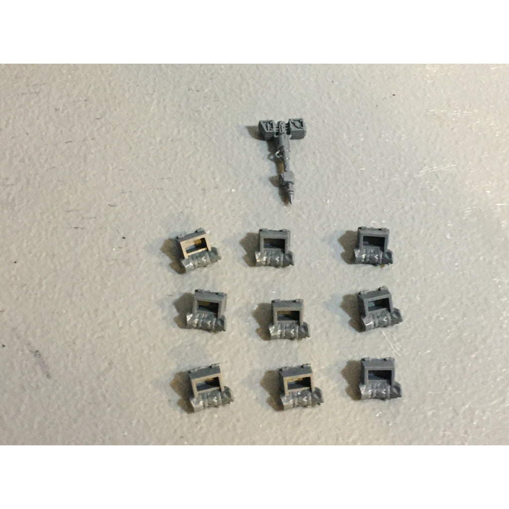 A29399 WARHAMMER 40K SPACE MARINES DARK ANGELS RAVENWING BIKE SADDLEBAG BITS LOT