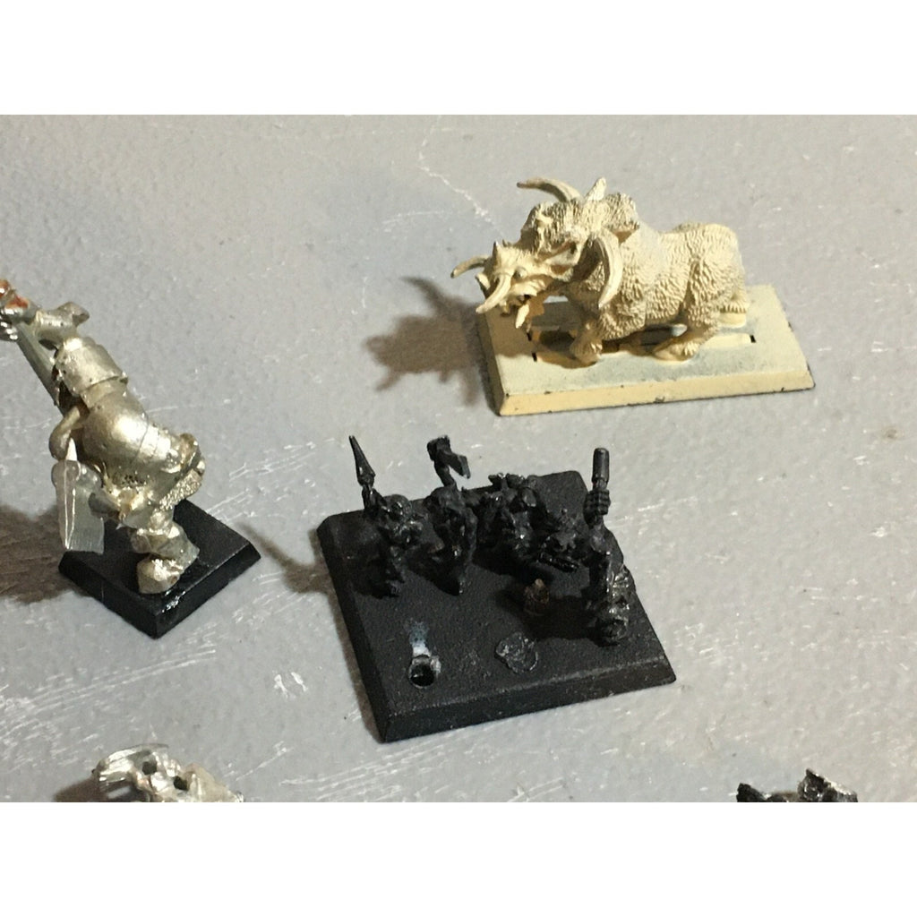 A21033 WARHAMMER FANTASY ORCS & GOBLINS METAL SNOTLING BLACK ORC BOAR