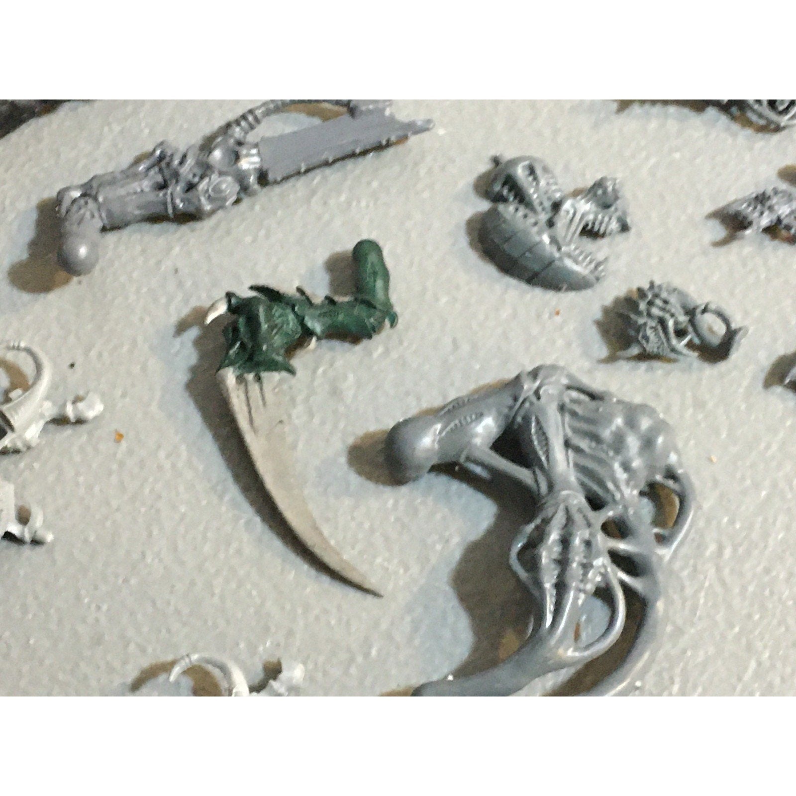 A30755 WARHAMMER 40K TYRANIDS BITS LOT TERVIGON TERMAGANT CARNIFEX GW