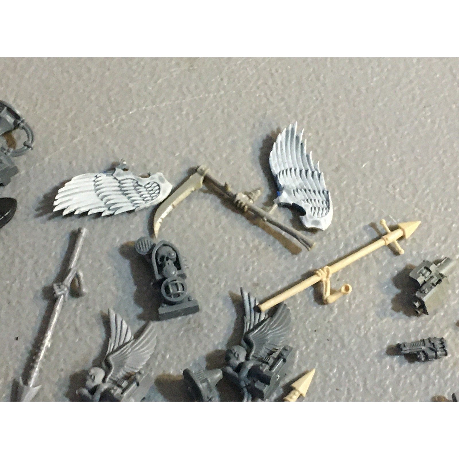 A32586 WARHAMMER 40K FANTASY RANDOM BITS LOT BLOOD ANGELS DAEMON UNDEAD GW
