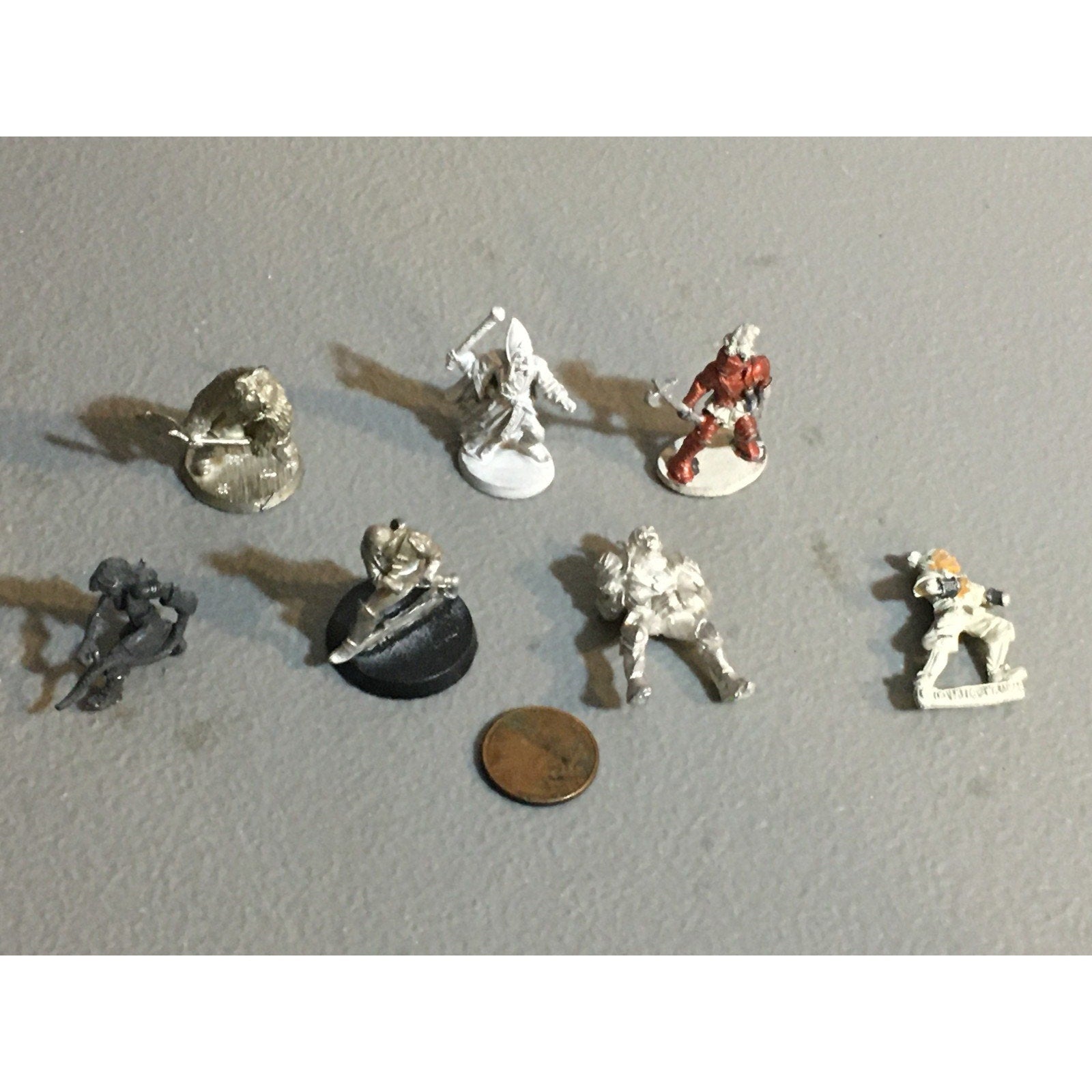 A34035 UNKNOWN METAL MINIATURES FANTASY MIXED LOT HUMAN ELF WARRIOR MISS HANDS