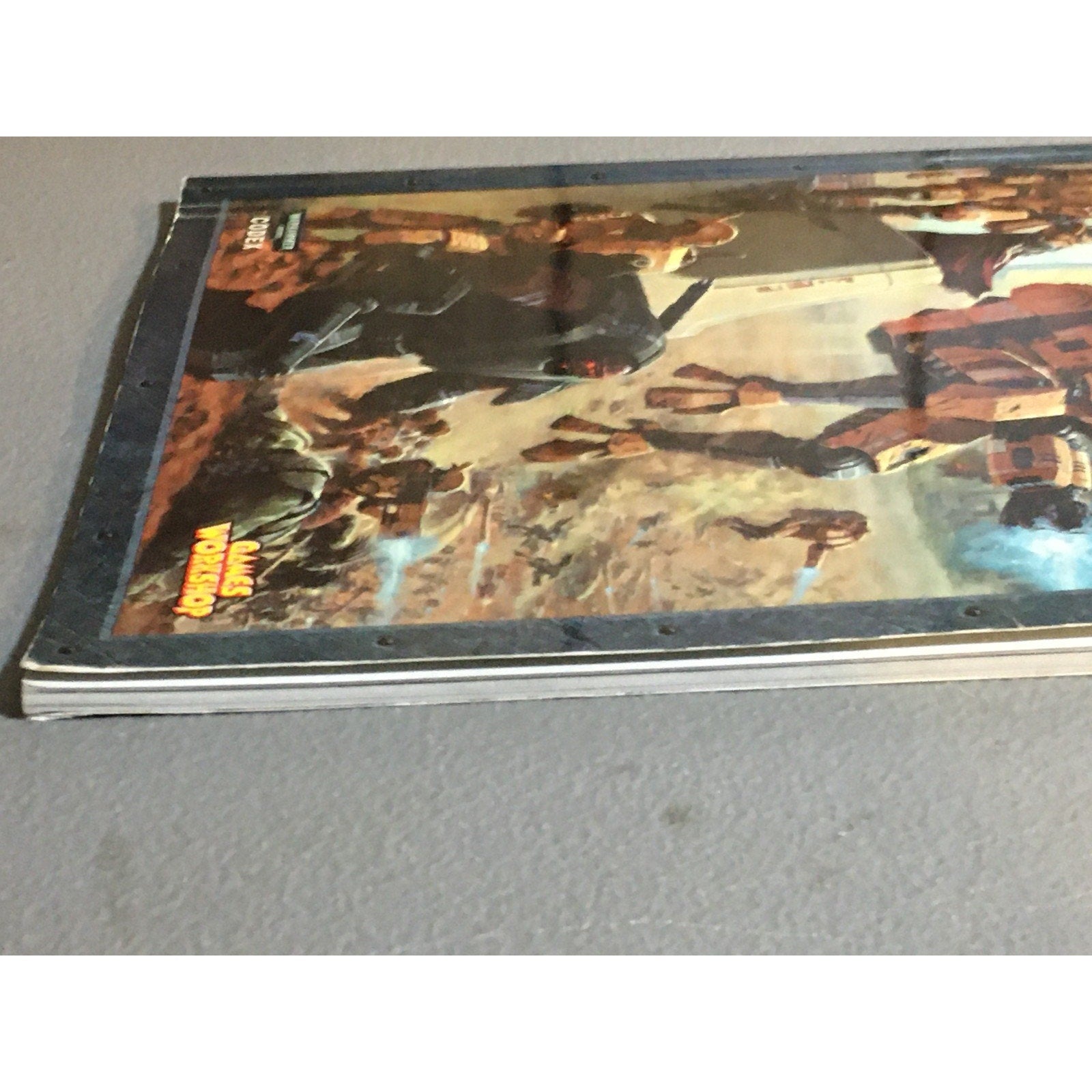 BOOK GAMES WORKSHOP WARHAMMER 40K TAU EMPIRE 4TH ED SB USED