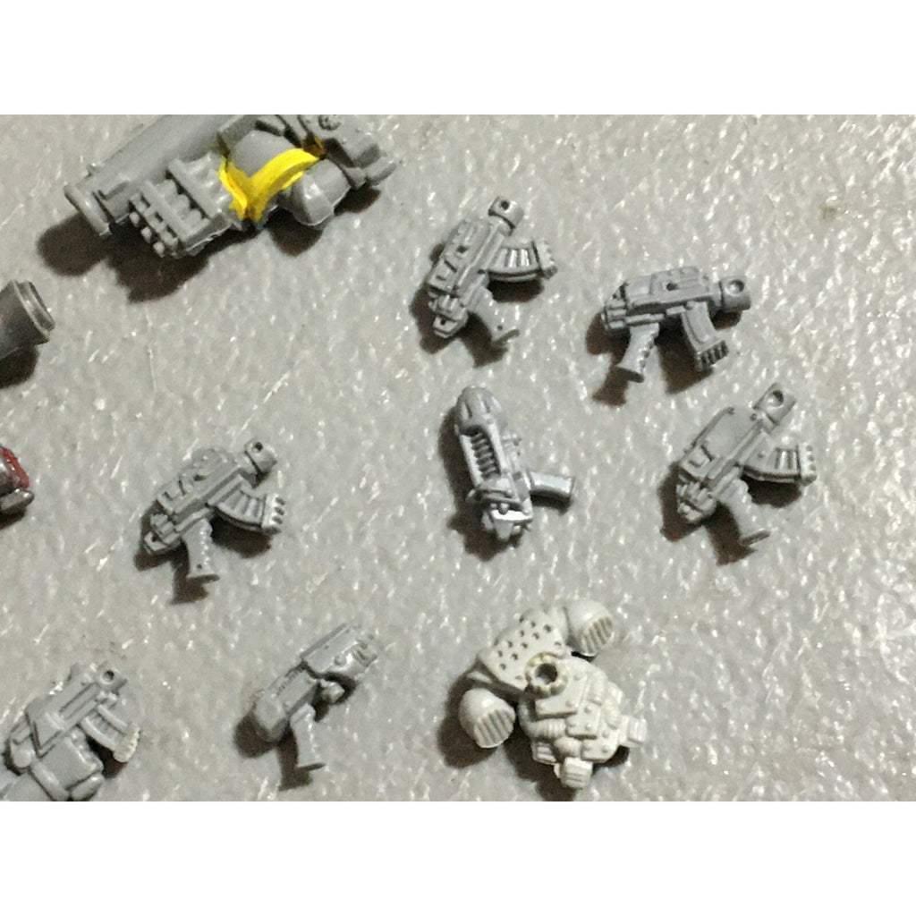 A22366 WARHAMMER 40K BITS LOT ROGUE TRADER SPACE MARINES PLASMA PISTOL MISSILE