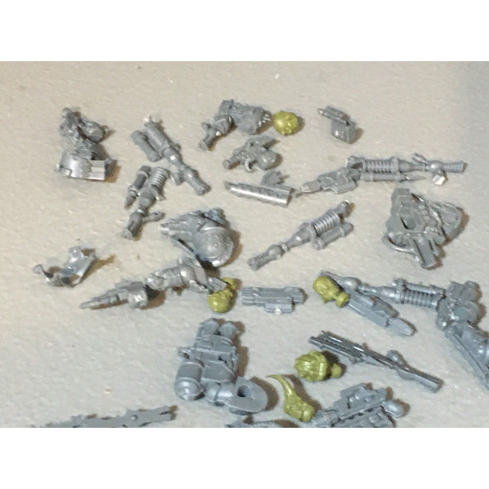 A31470 WARHAMMER 40K CHAOS DEATH GUARD NURGLE PLAGUE MARINES BITS LOT GW