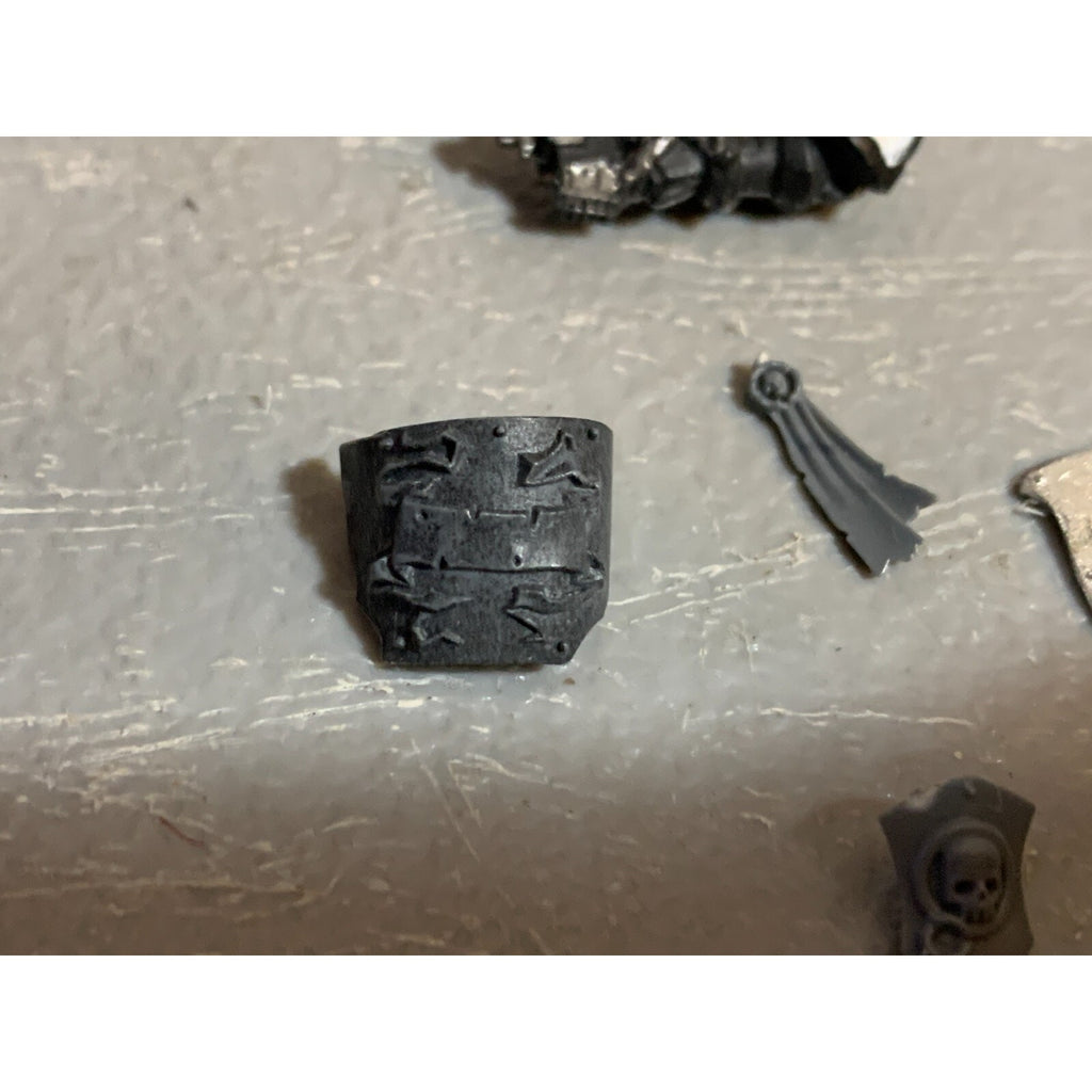 A23301 WARHAMMER 40K SPACE MARINES BLACK TEMPLARS BITS LOT BACKPACK OATHS GW