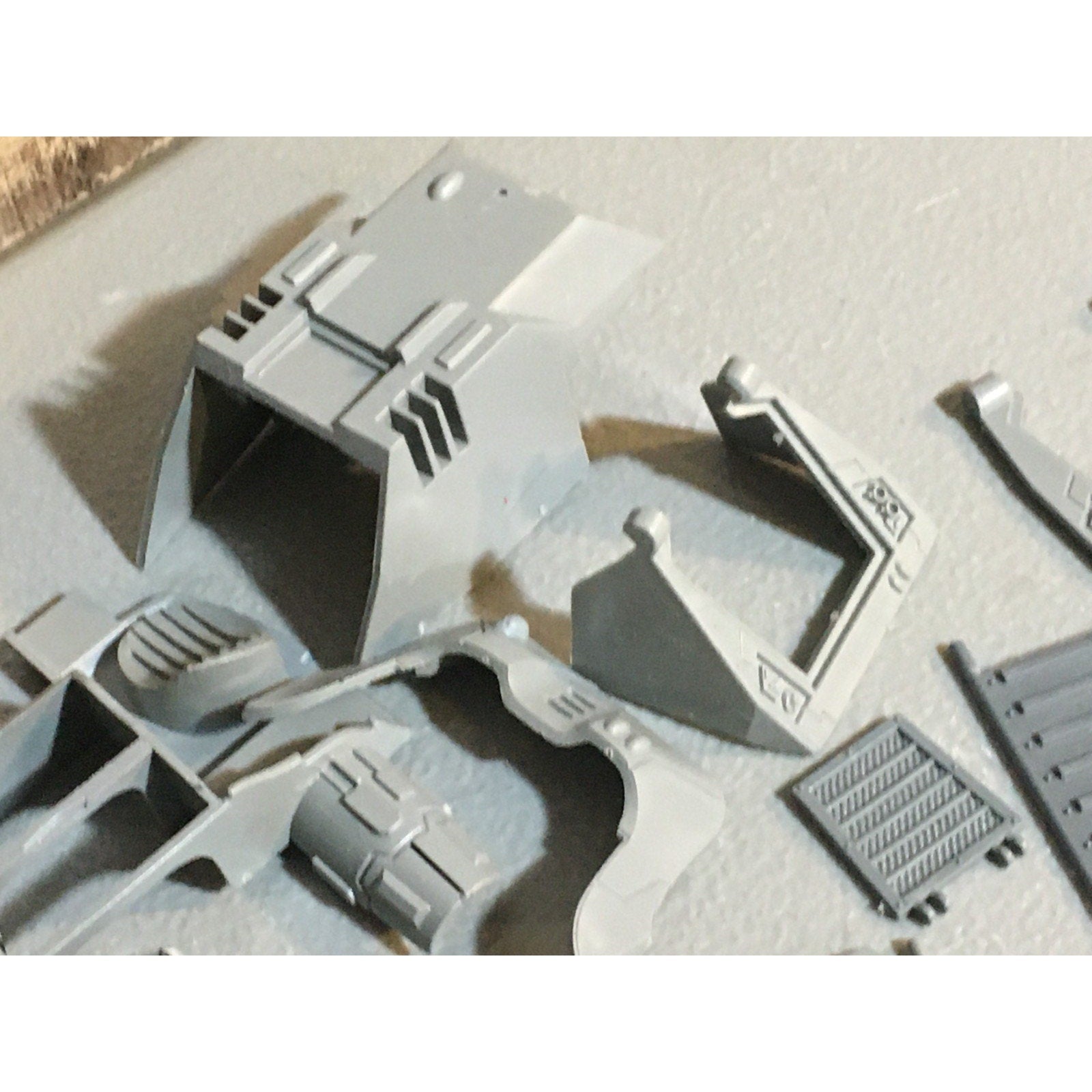 A24887 WARHAMMER 40K TANK BITS LOT ELDAR SPACE MARINES GW