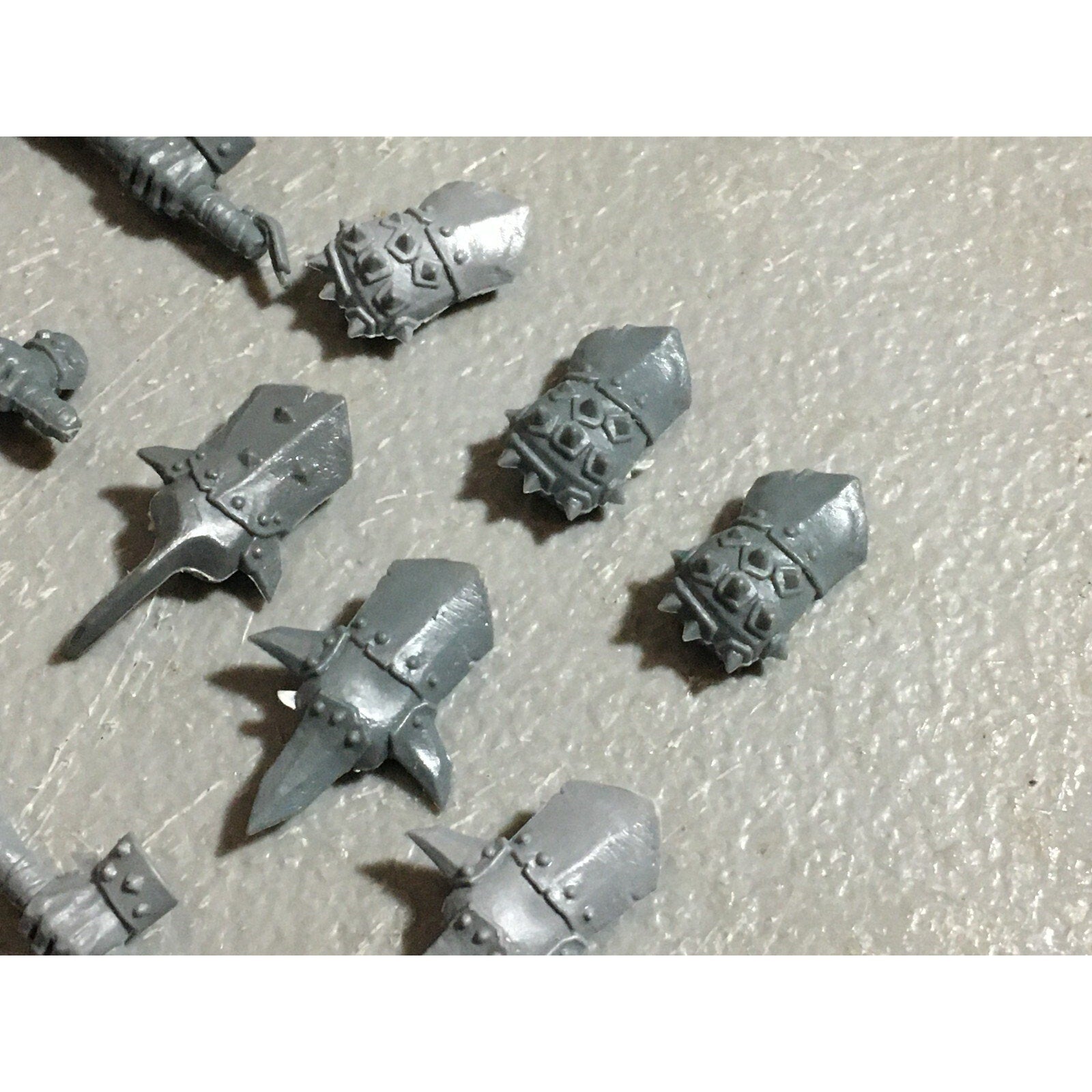 A22580 WARHAMMER FANTASY OGRE KINGDOMS BITS LOT HANDS GAMES WORKSHOP GW