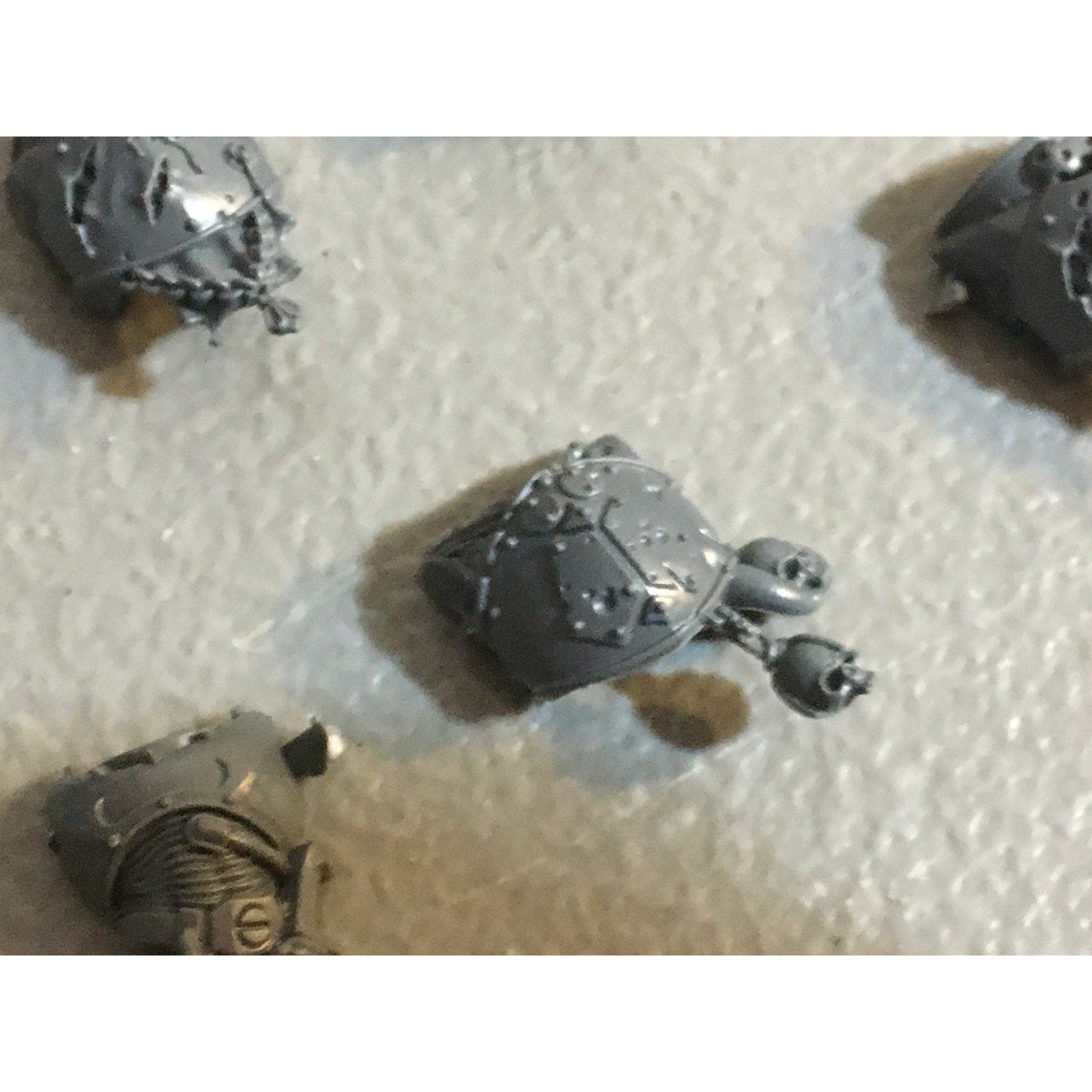 A31439 WARHAMMER 40K DEATH GUARD BITS LOT PLAGUE MARINE CHEST GW CHAOS MARINES