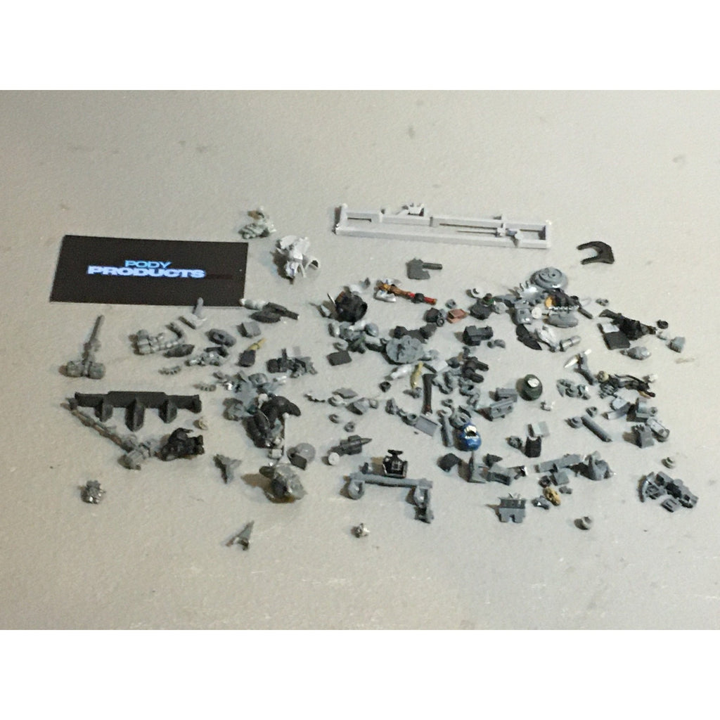 A33615 WARHAMMER FANTASY ORCS & GOBLINS BITS LOT ON SPRUE BOYZ GW