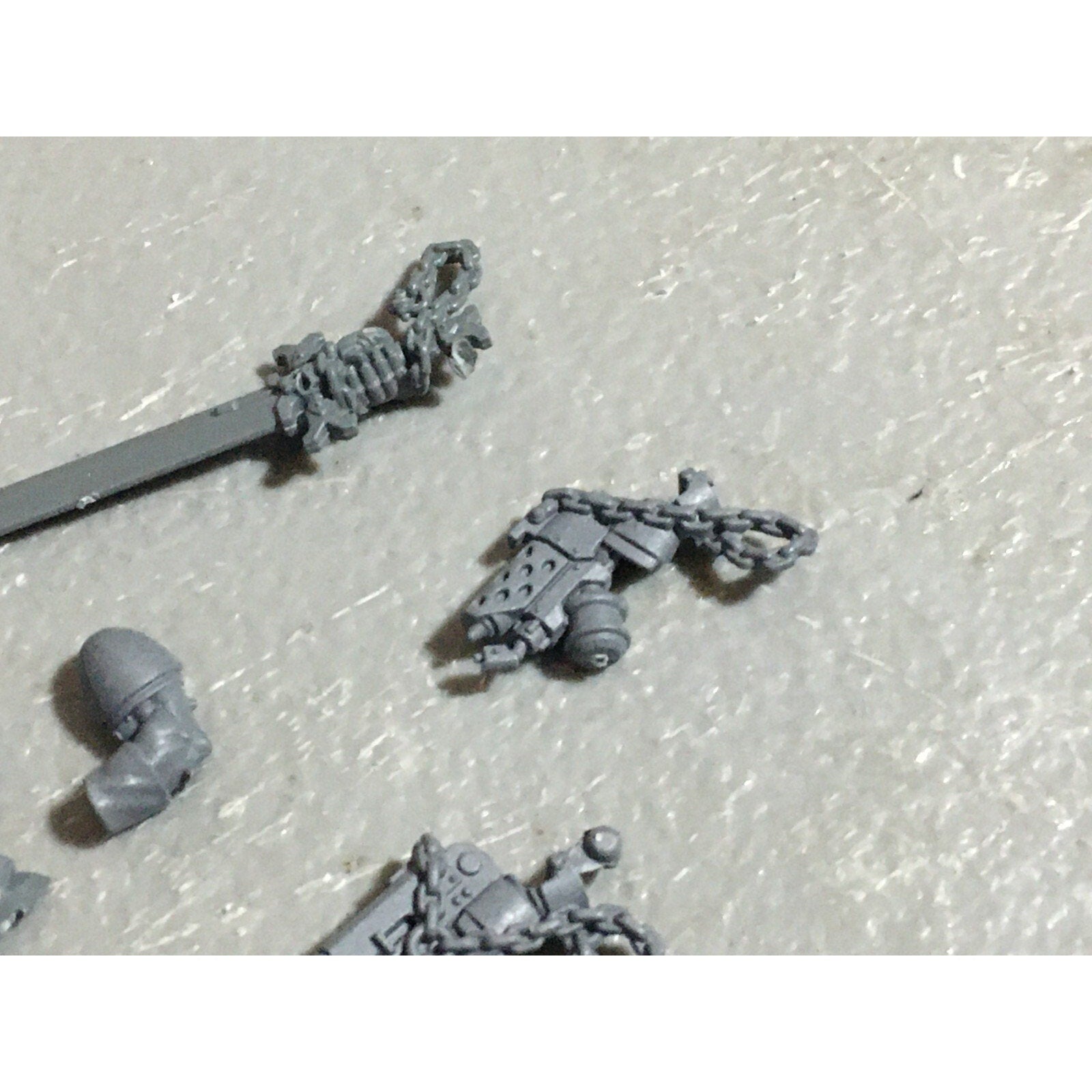 A22270 WARHAMMER 40K SPACE MARINES BLACK TEMPLARS BITS LOT ARMS WEAPONS GW