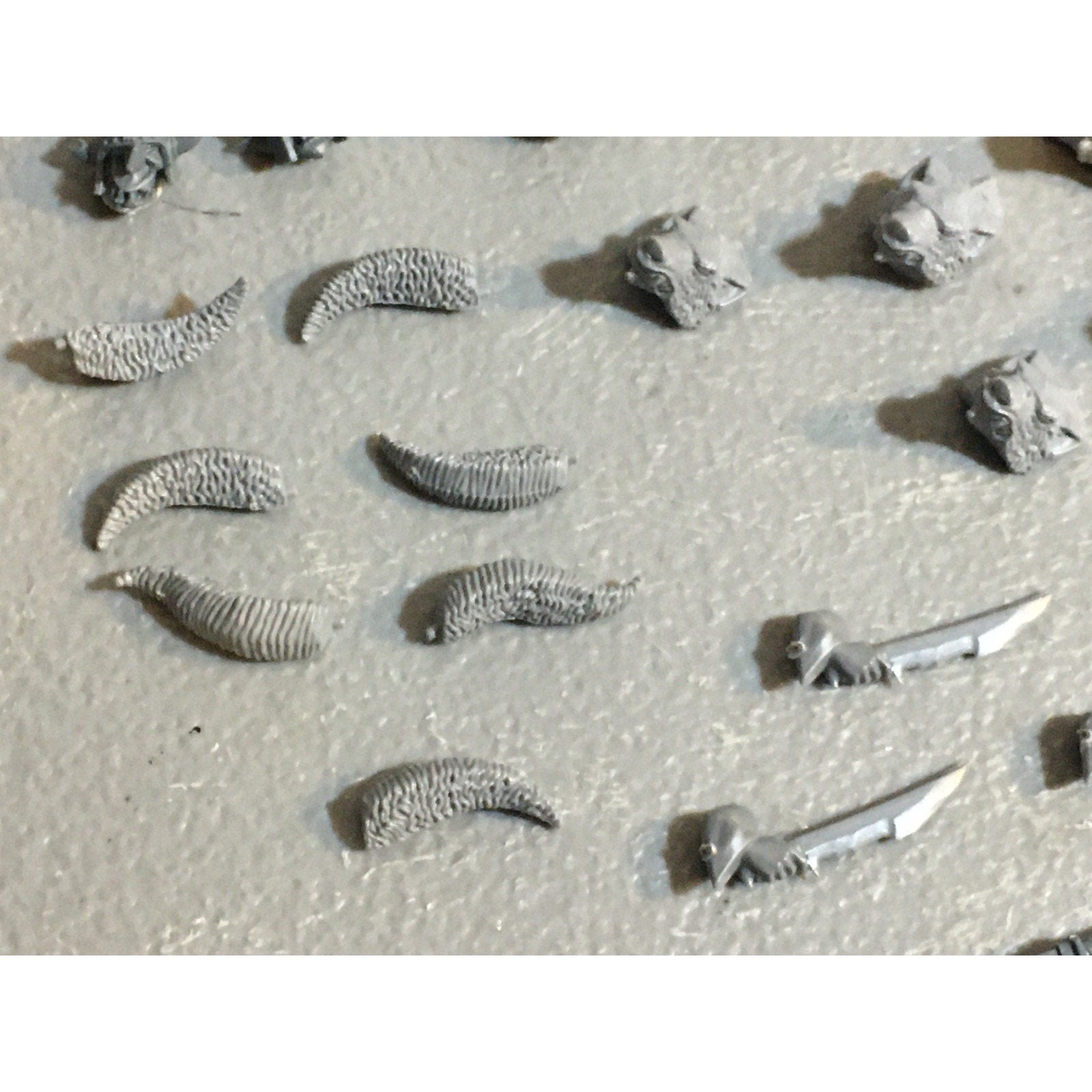 A33599 WARHAMMER FANTASY OLD WORLD ORCS GOBLINS BITS LOT WOLF NIGHT BULLY GW