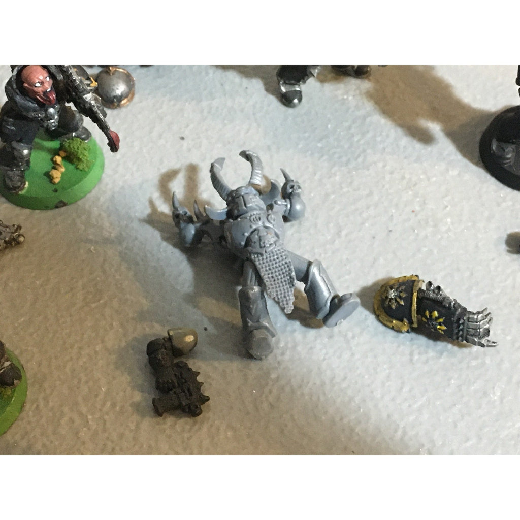 A29237 WARHAMMER 40K CHAOS SPACE MARINES LEGIONARIES 10 PK MISS 4 SHOULDER PADS