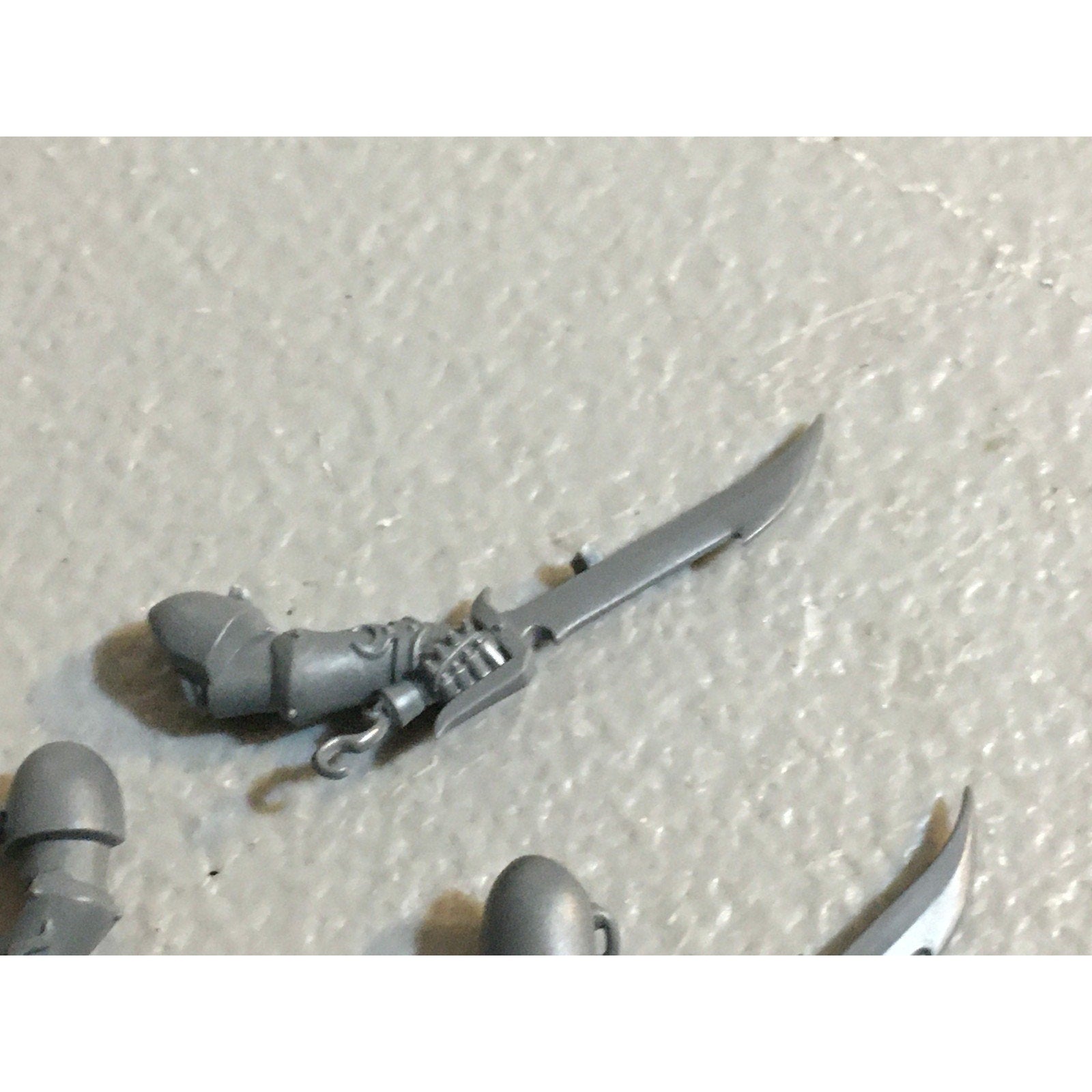 A31463 WARHAMMER 40K CHAOS EMPERORS CHILDREN BITS LOT BLADES SWORD GW