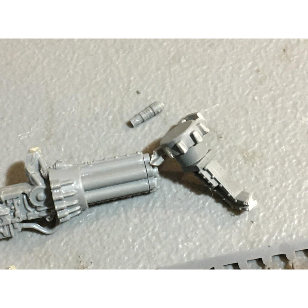 A23486 WARHAMMER 40K BITS LOT MIXED VEHICLE TANK WEAPON GAMES WORKSHOP GW