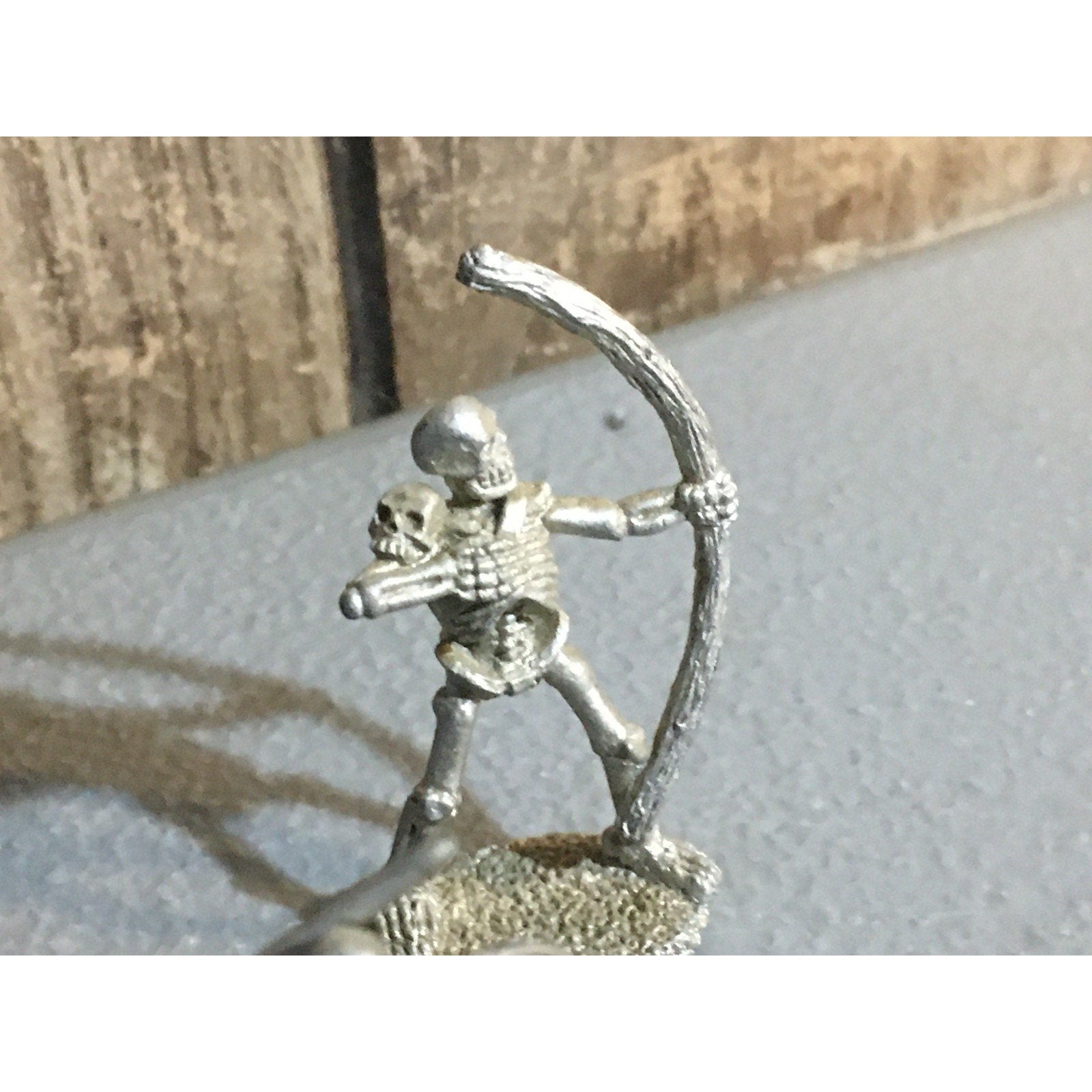 A32570 UNKNOWN MINIATURES METAL MINIATURES LOT SKELETON 4 PK + WRAITH