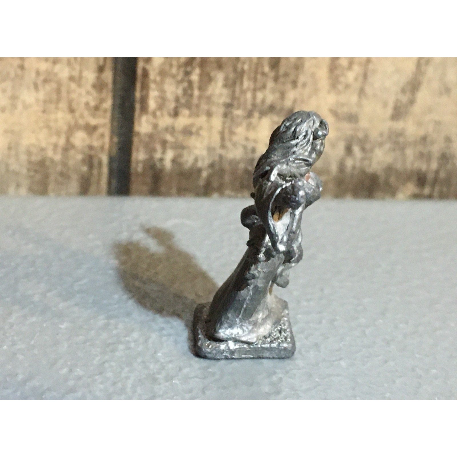 A32076 HERITAGE MINIATURES 1206C FEMALE MAGIC USER FANTASY TABLE TOP WAR GAMES