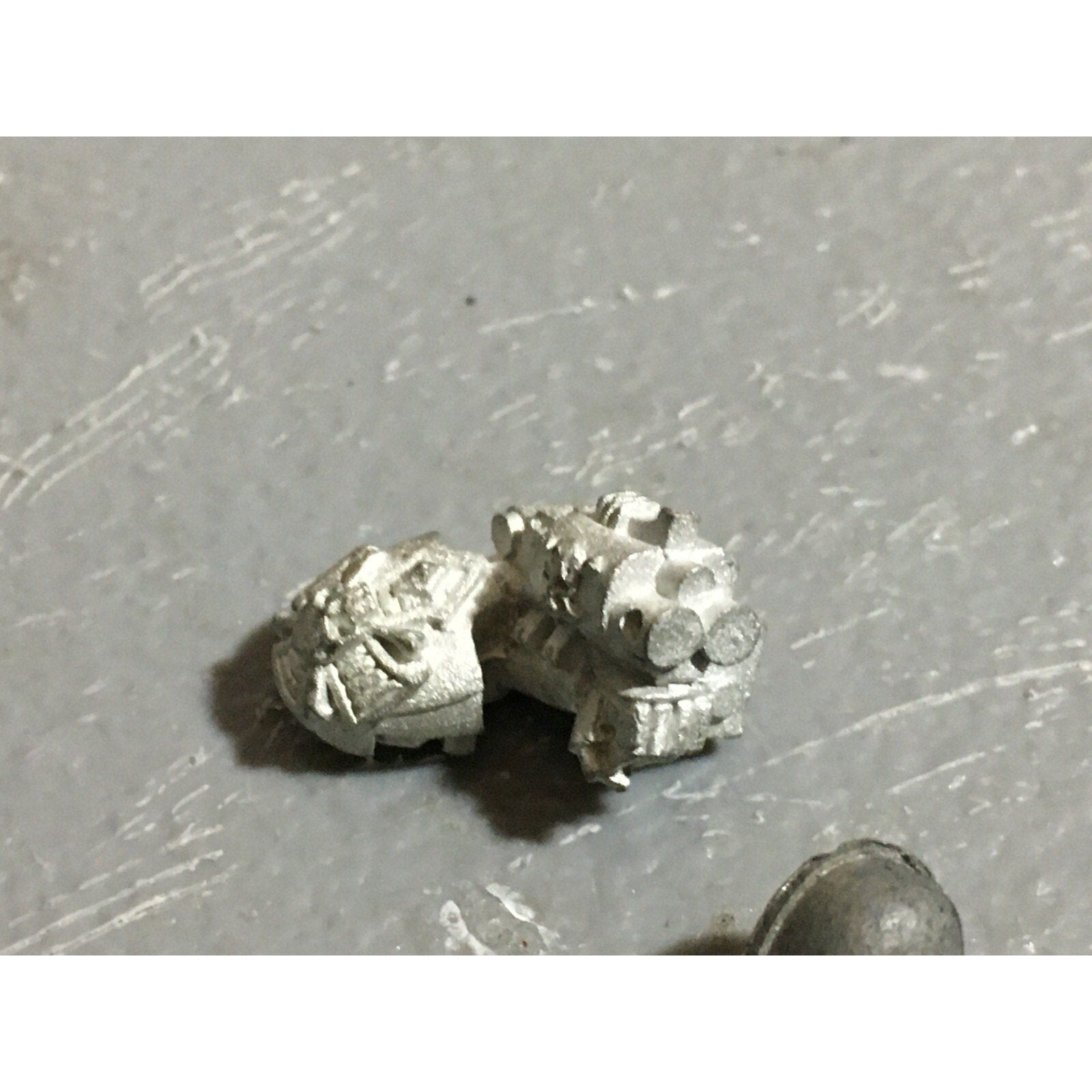 A22389 WARHAMMER 40K GREY KNIGHTS METAL BITS LOT ARMS WRIST MOUNTED GW