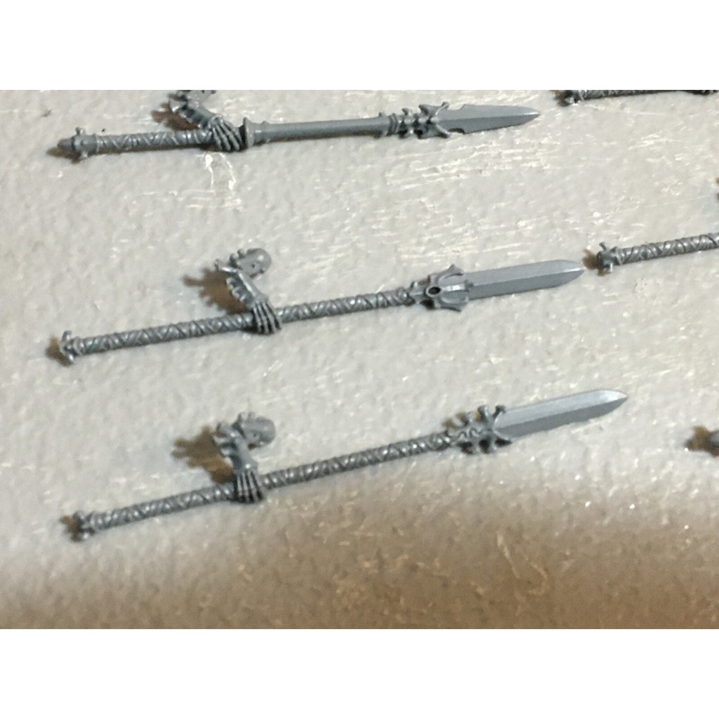 A23227 WARHAMMER FANTASY AOS TOMB KINGS OSSIARCH BITS LOT SPEARS SWORDS GW
