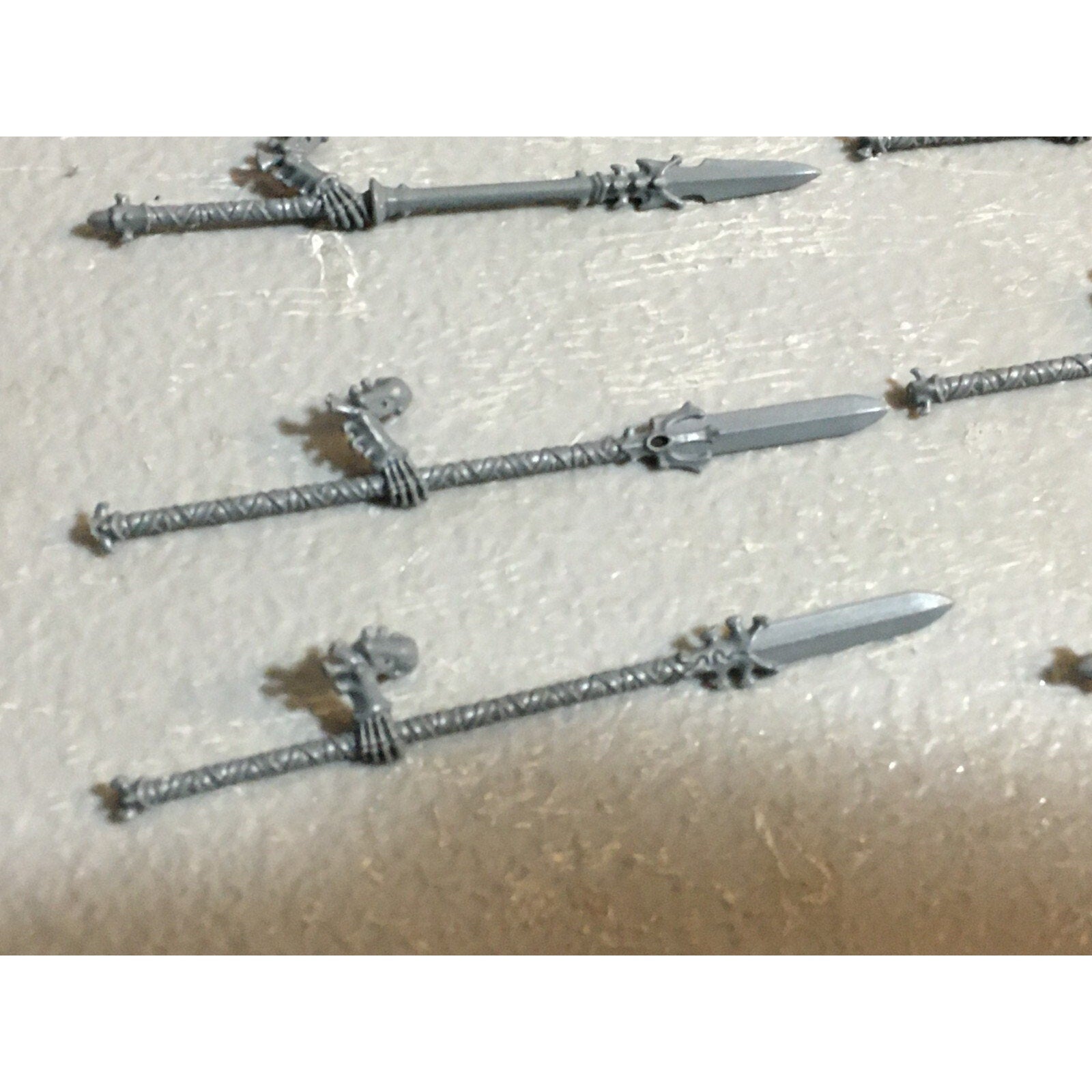 A23227 WARHAMMER FANTASY AOS TOMB KINGS OSSIARCH BITS LOT SPEARS SWORDS GW