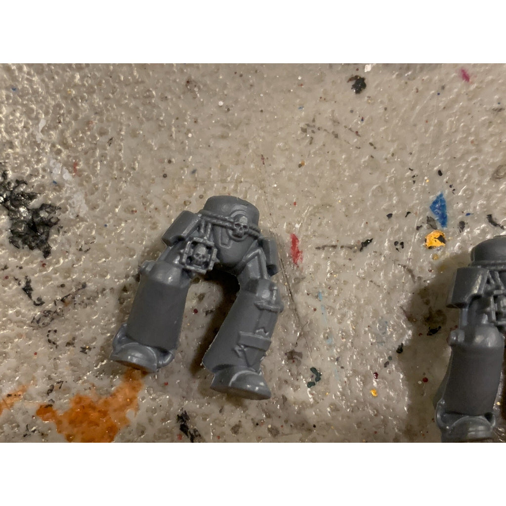 A23196 WARHAMMER 40K SPACE MARINES BLACK TEMPLARS INCOMPLETE BITS LOT ONE METAL