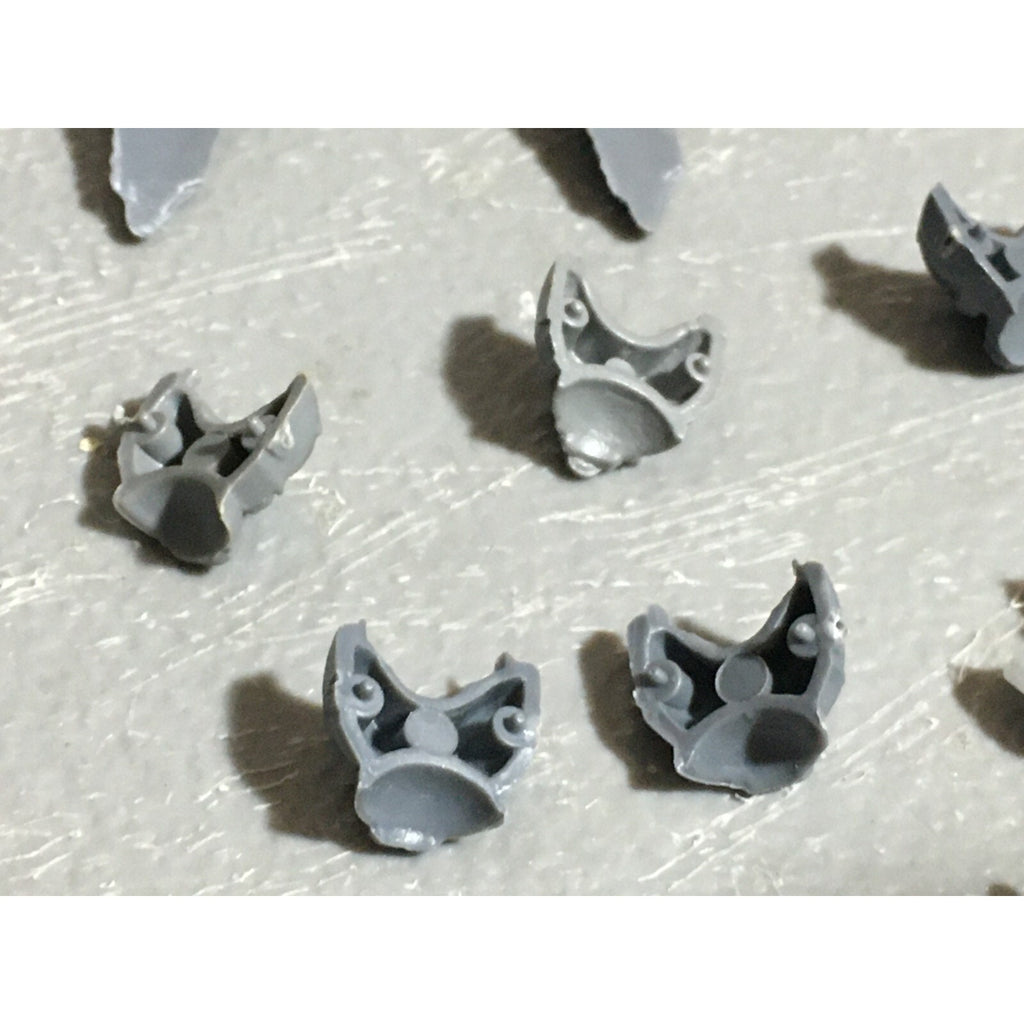 A22575 WARHAMMER 40K CHAOS SPACE MARINES CSM BITS LOT HEADS TORSO FRONTS GW