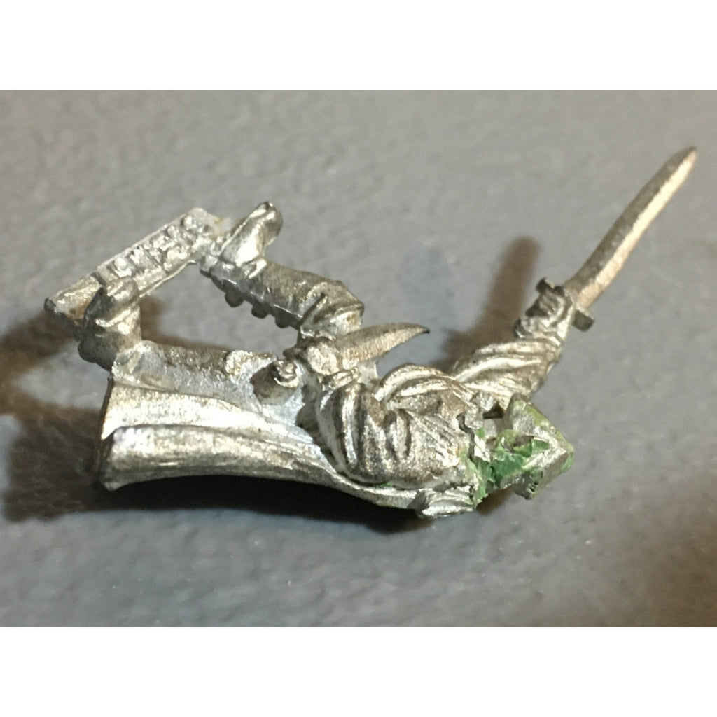 A24678 WARHAMMER FANTASY DOGS OF WAR VESPERO'S VENDETTA DUELIST CLIPPED FACE MTL
